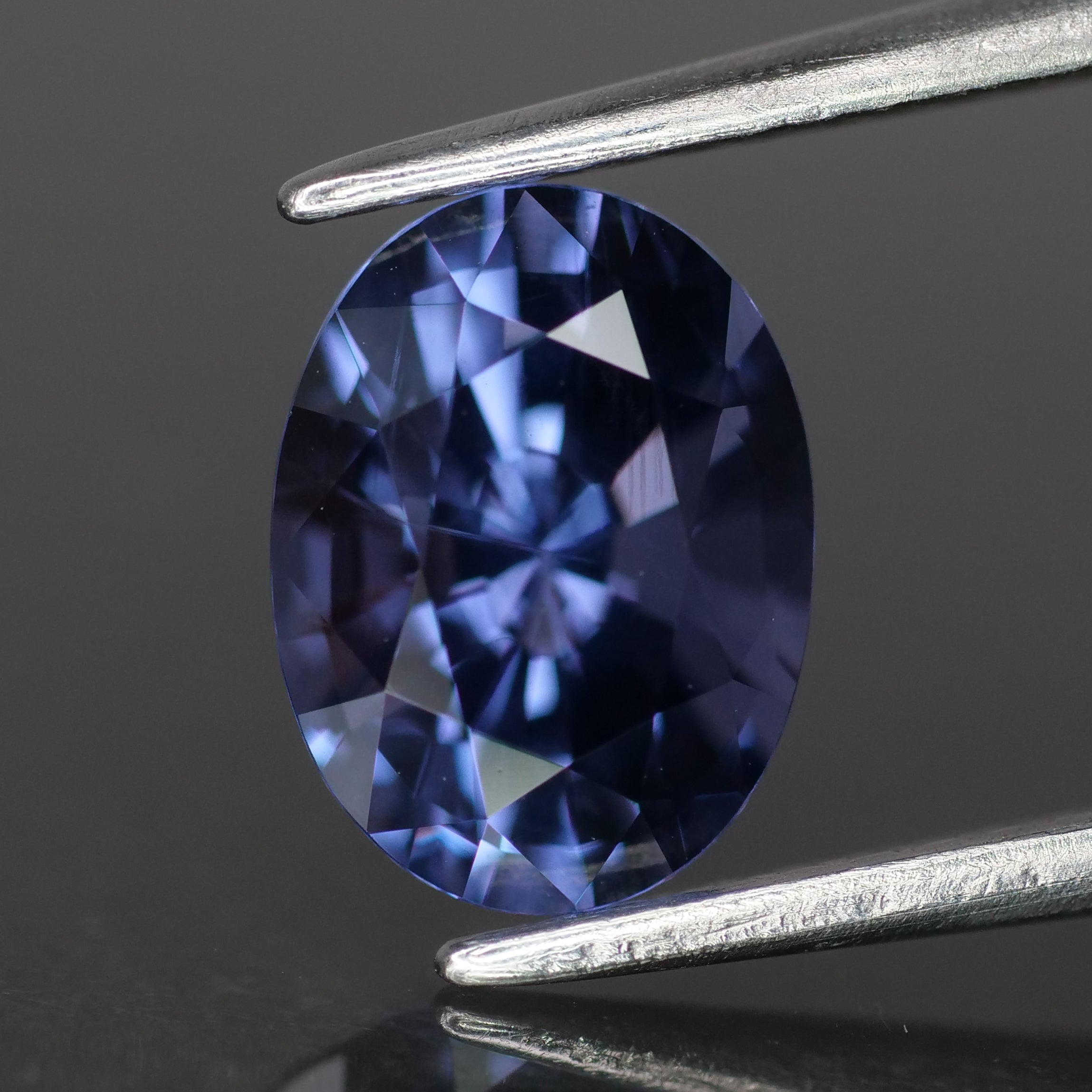 Spinel natural, bluish violet color, oval-cut, *8x6mm,