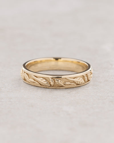 Unisex leaf carved wedding band, 4 mm wide / Patricia - Eden Garden Jewelry™