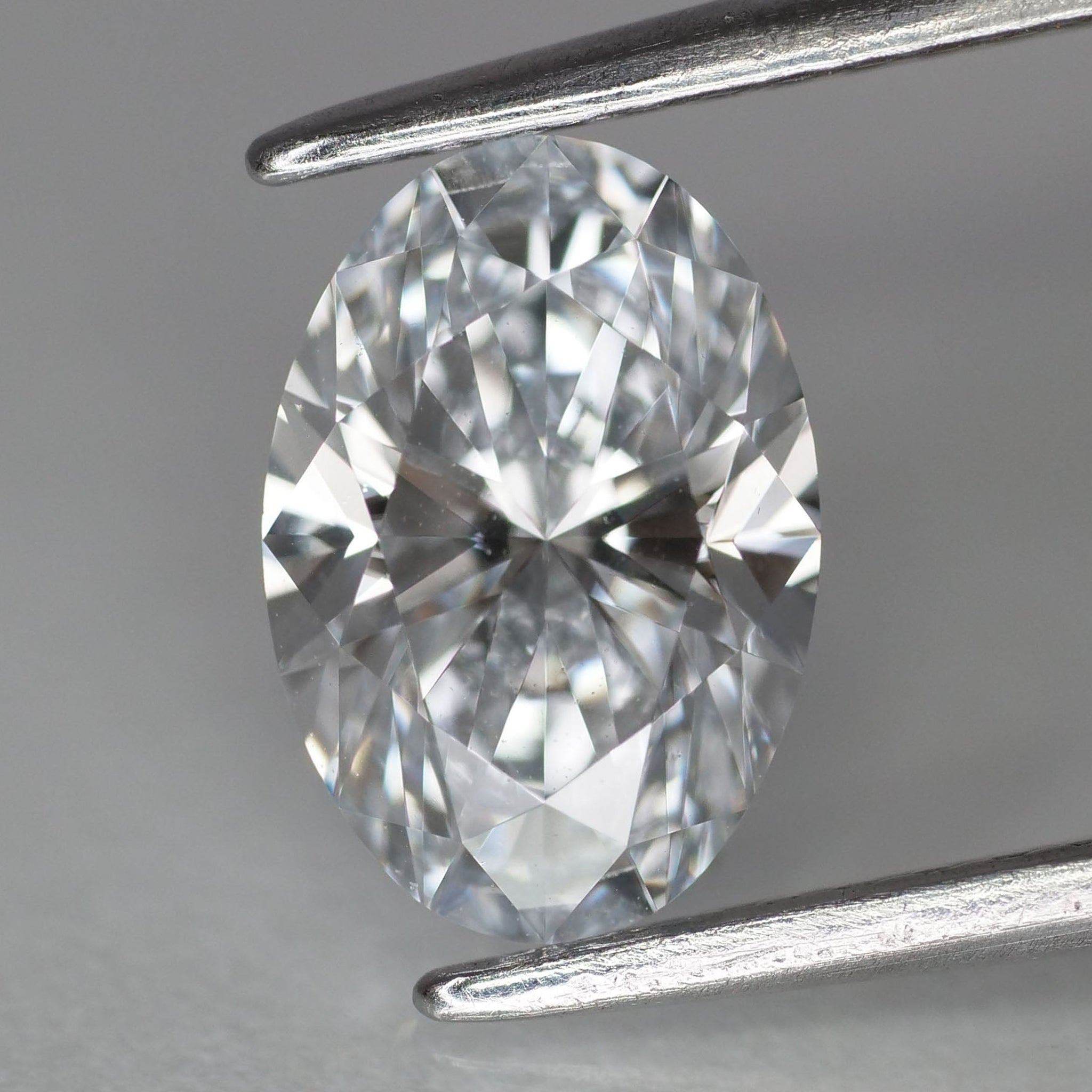 Lab grown diamond | IGI certificate, oval cut 10x7mm, D color, VS1, *2.2ct - Eden Garden Jewelry™