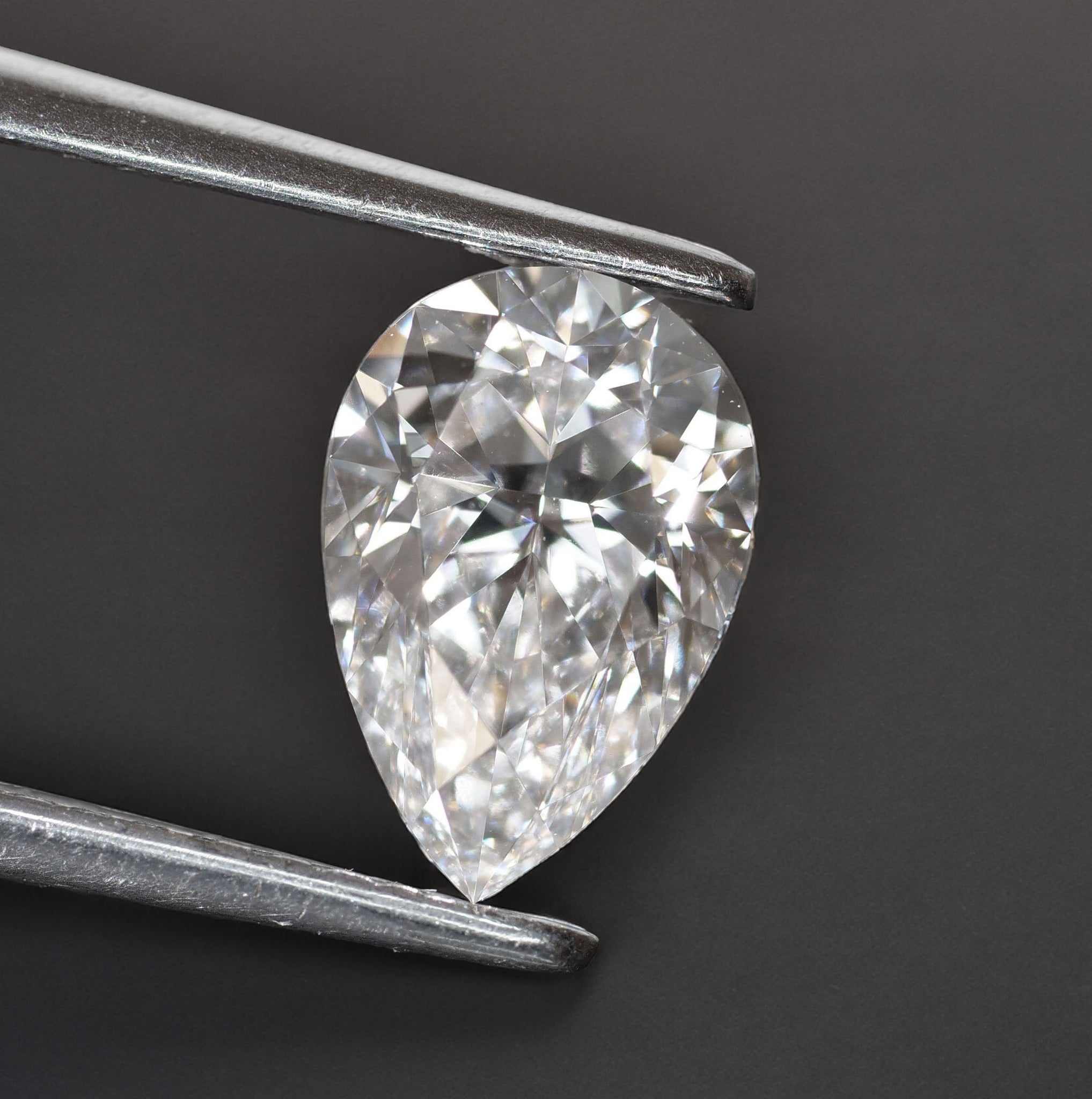Natural diamond | 1 ct, GIA certified, pear cut 8x5.6 mm, D color, VS1 - Eden Garden Jewelry™