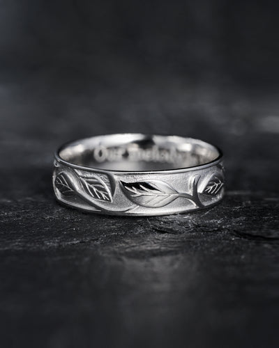 Leaf wedding band for men, 6 mm wide gold band - Eden Garden Jewelry™