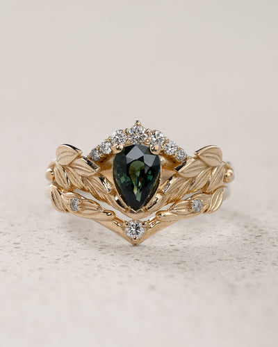Majestic Bridal Set with Pear-Cut Green Sapphire Crowned with Diamonds / Palmira Crown - Eden Garden Jewelry™