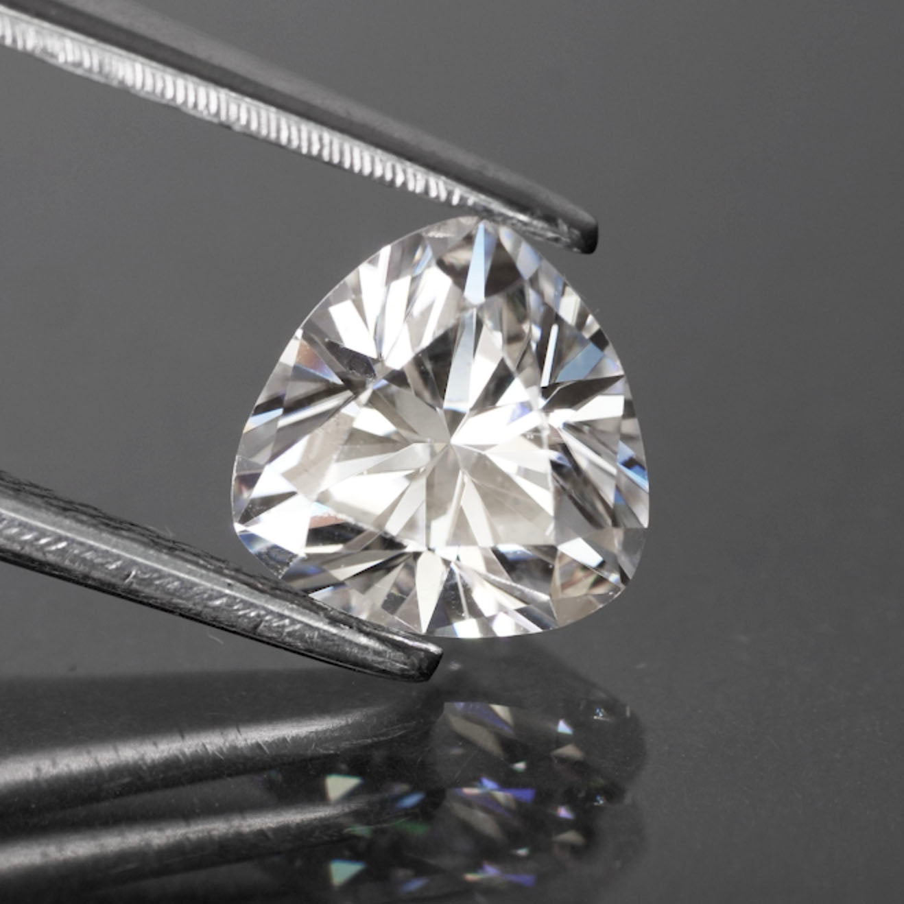 Lab grown diamond | IGI certificate, trillion cut 6mm, D color, VS, *0.7 ct - Eden Garden Jewelry™
