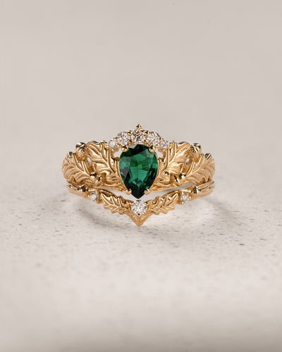 Oak Leaves Bridal Set with Pear-Cut Emerald Engagement Ring / Royal Oak - Eden Garden Jewelry™