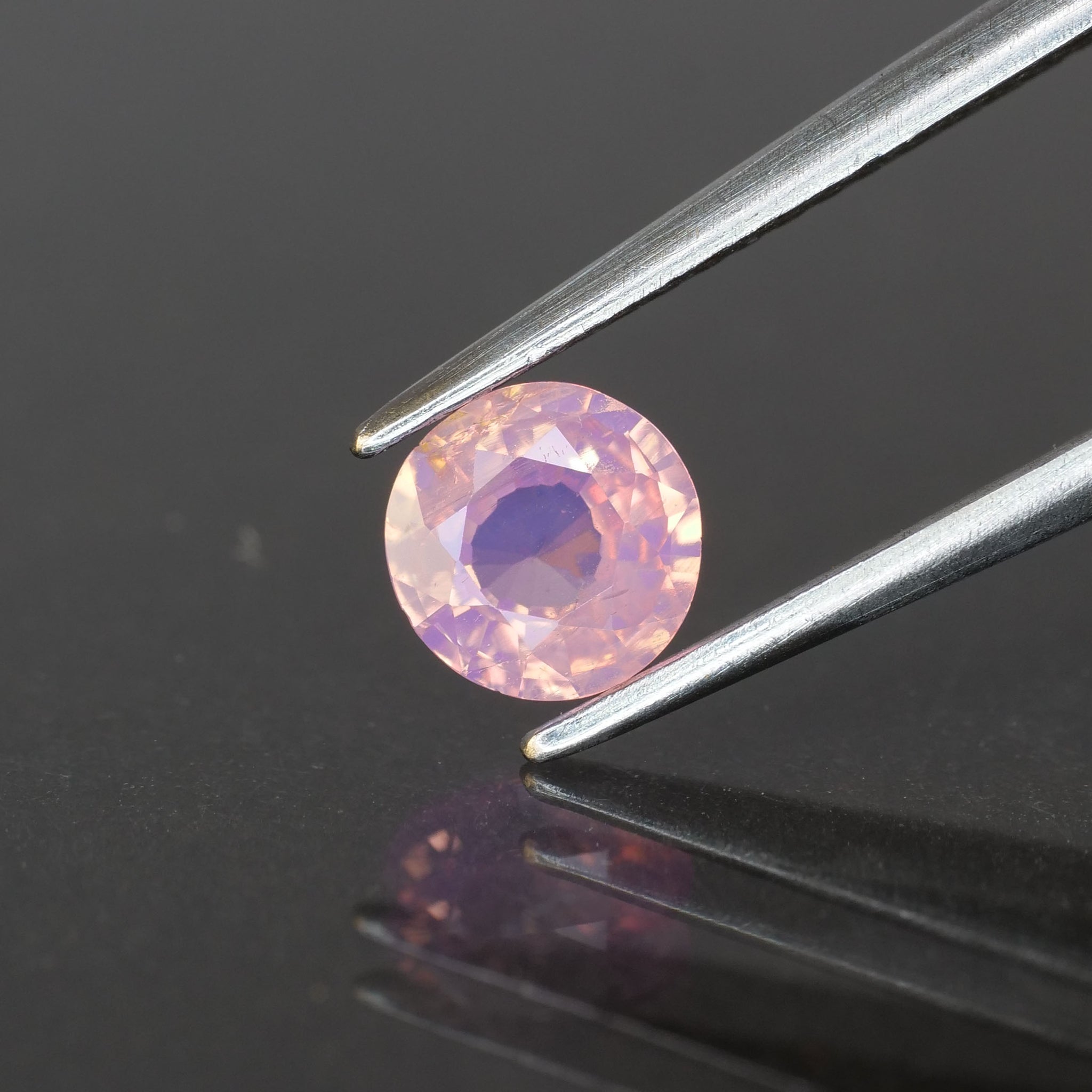 Sapphire opalescent | natural, pink colour, round cut *5mm, VS *0.55ct - Eden Garden Jewelry™