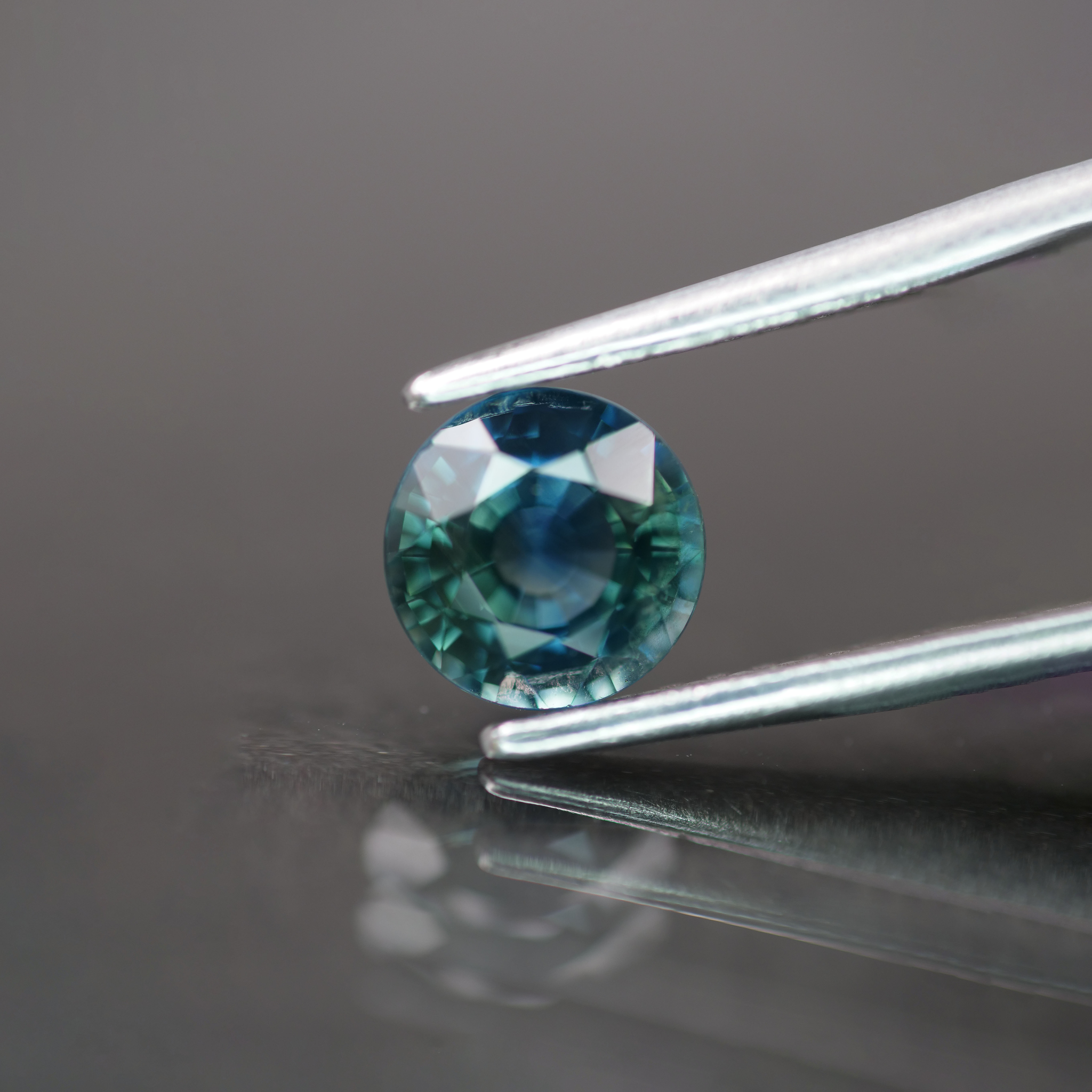 Sapphire | natural, teal color, round cut *5.5mm, VVS, *0.8ct - Eden Garden Jewelry™