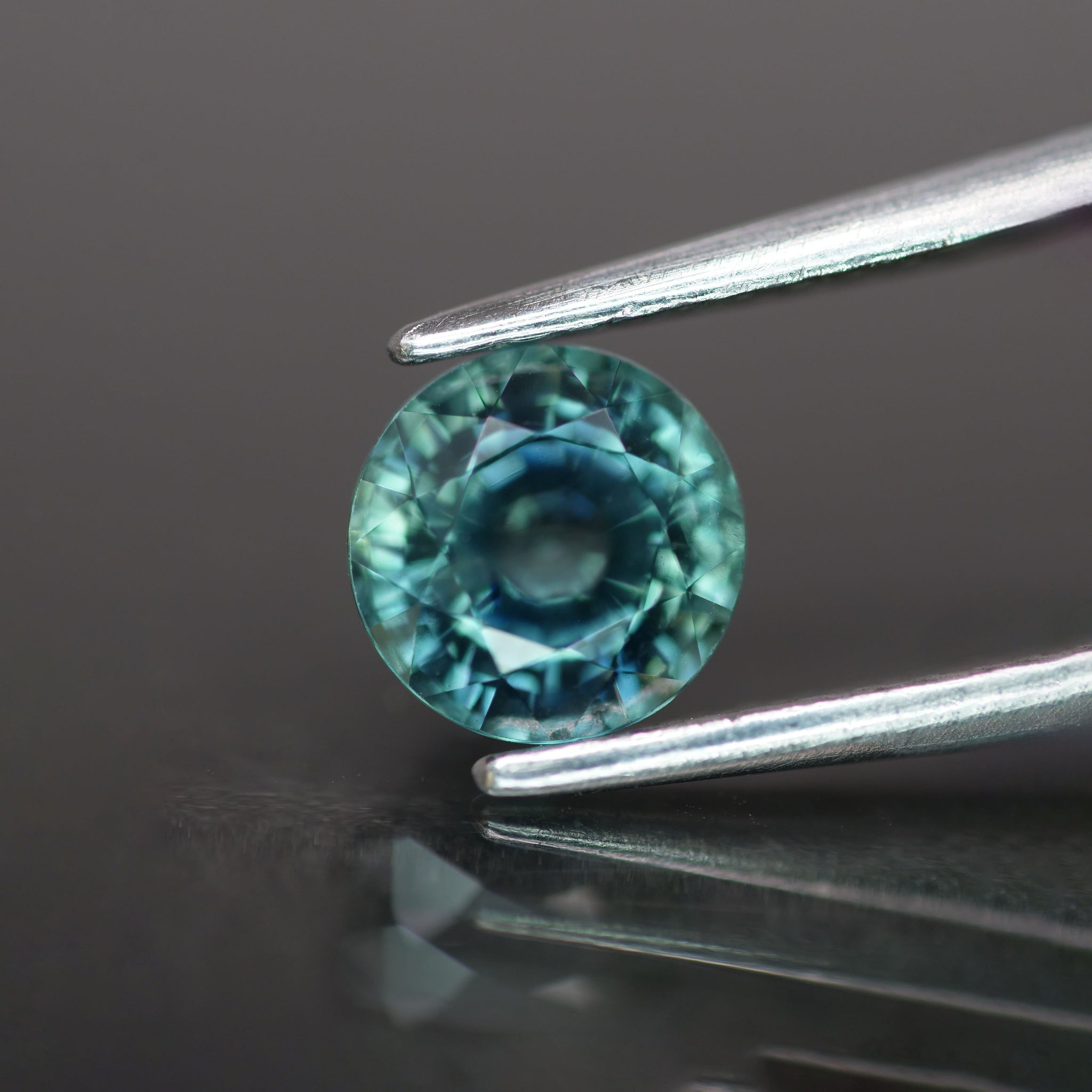 Sapphire | natural, teal color, round cut *5.5mm, VVS, 1 ct - Eden Garden Jewelry™