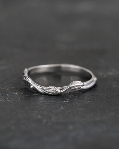 READY TO SHIP: 14K white gold twig ring with five leaves, AVAILABLE RING SIZES: 5.5 - 8.5 US - Eden Garden Jewelry™