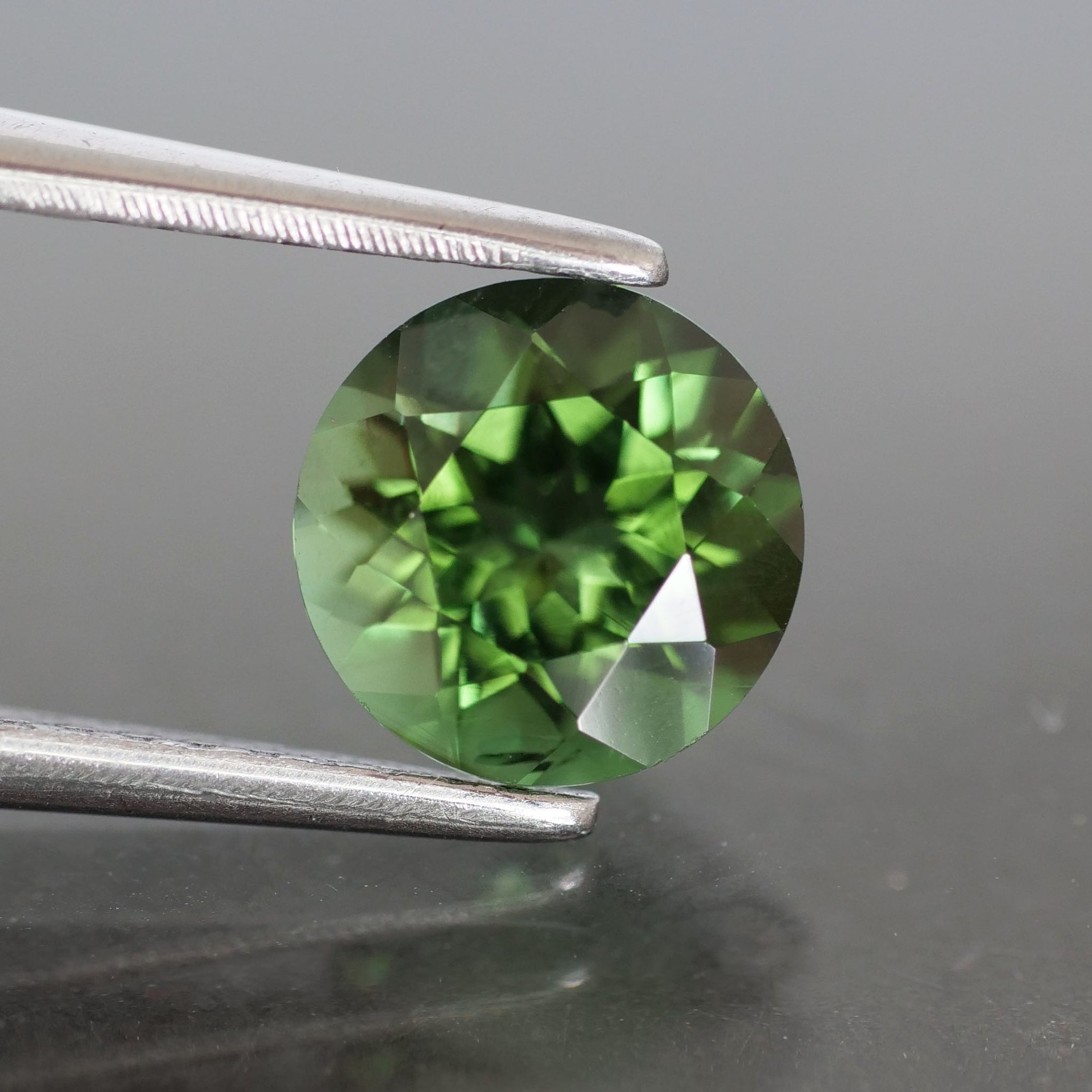 Tourmaline | green colour, round cut 6.5mm, 1 ct, VS - Eden Garden Jewelry™