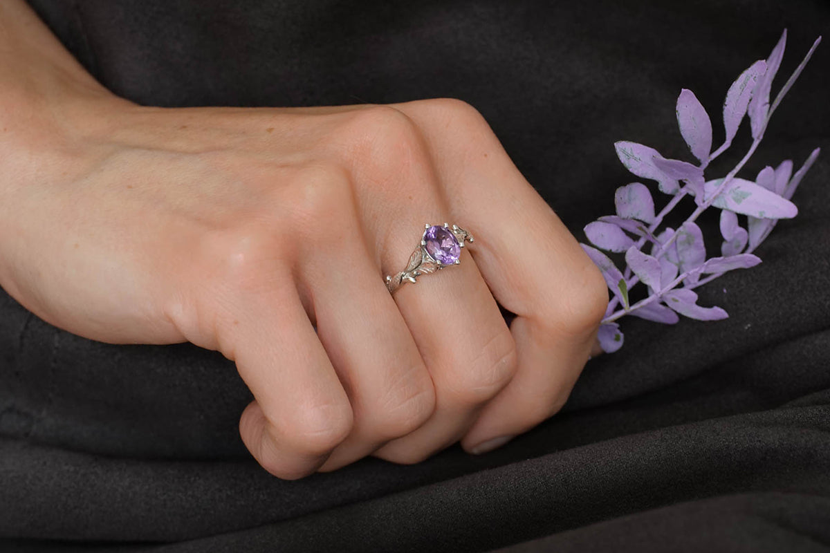 14K White Gold Sapphire and Lavender Stone Crown Intricate Filigree  Yemenite Ring