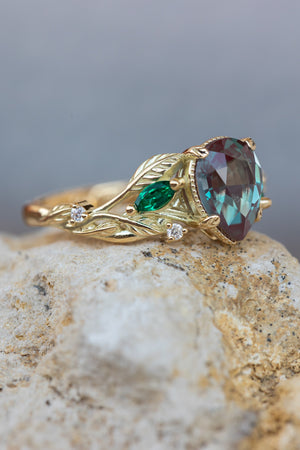 Alexandrite and accent emeralds bridal ring set, ethical gemstones engagement ring set / Patricia - Eden Garden Jewelry™