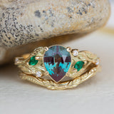 Colour changing alexandrite engagement ring, gold vines proposal ring / Patricia - Eden Garden Jewelry™