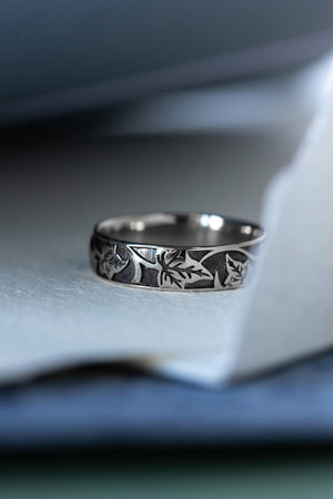 White gold ivy leaves pattern wedding band, men's wedding band with leaf motif - Eden Garden Jewelry™
