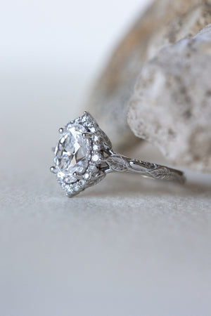 READY TO SHIP: Florentina ring in 14K white gold, lab grown