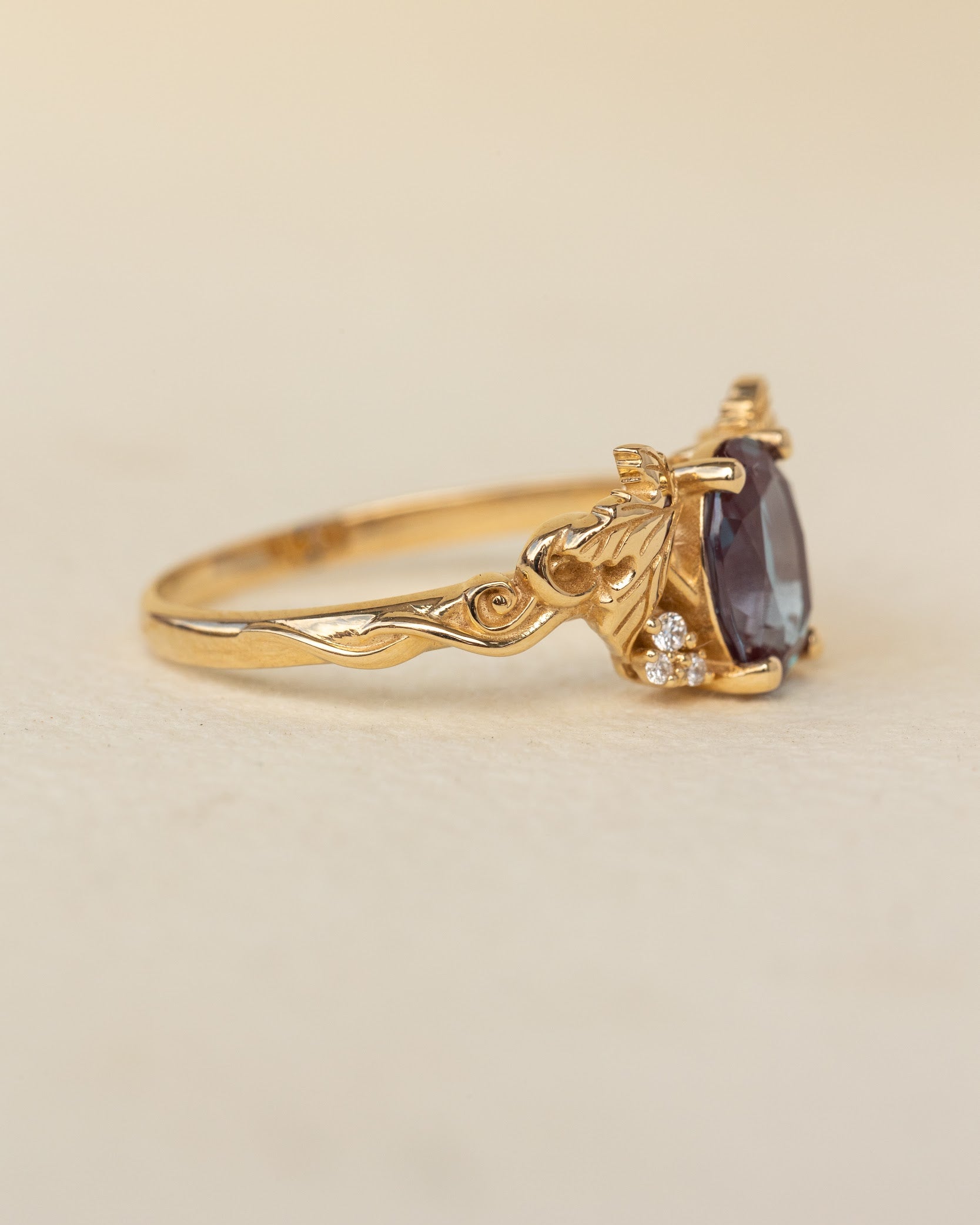 Lab-created alexandrite and lab grown diamonds engagement ring / Vineyard - Eden Garden Jewelry™