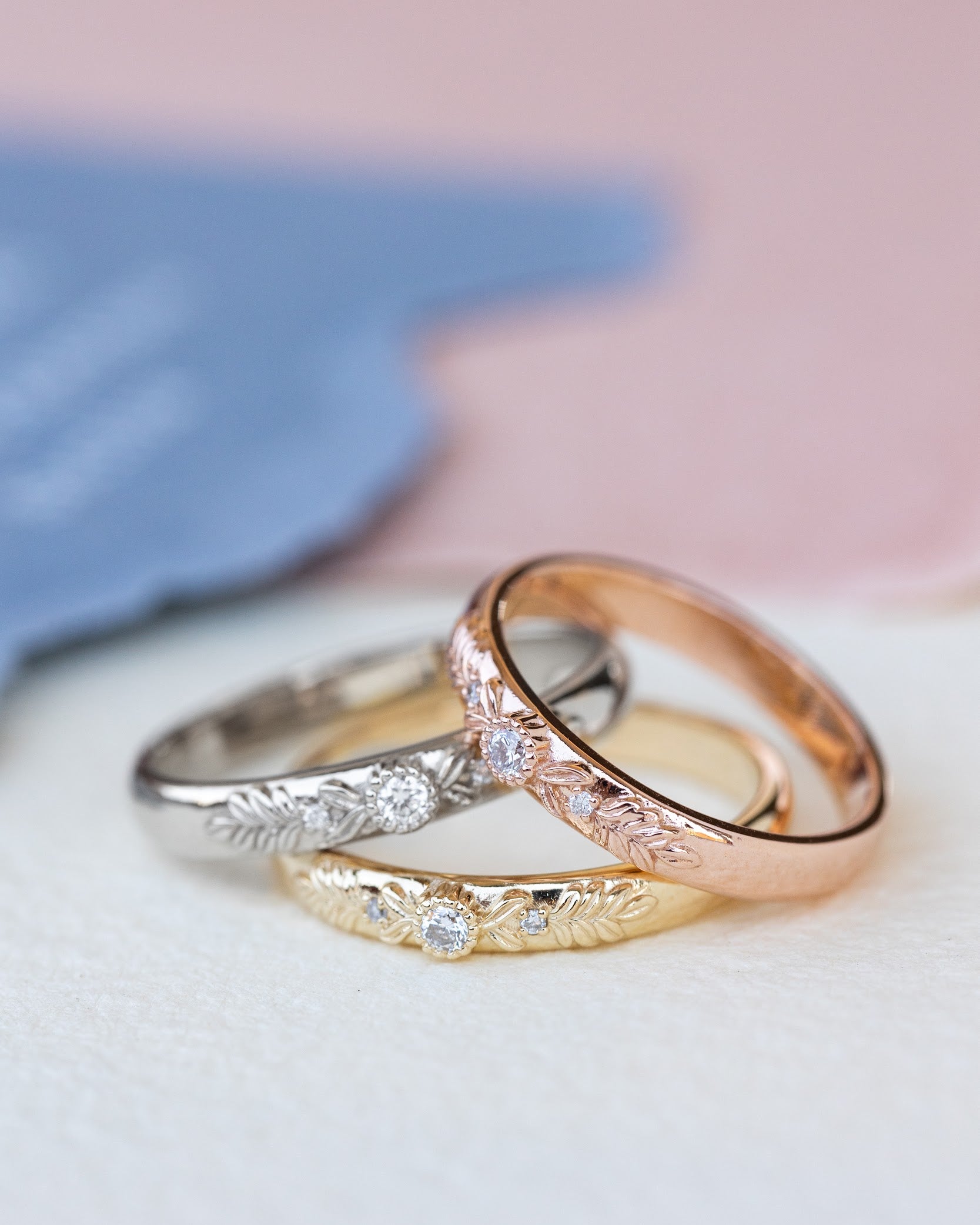 Wreath wedding band with three gemstones - Eden Garden Jewelry™