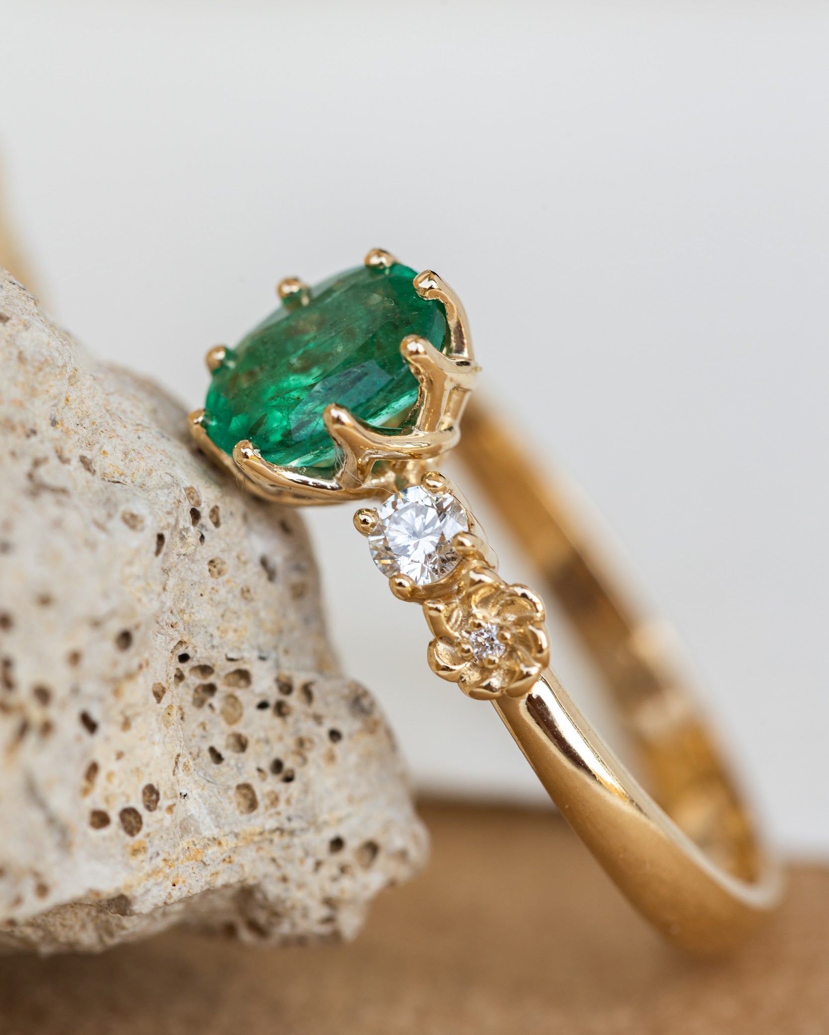 Natural oval emerald engagement ring, flower engagement ring with diamonds / Fiorella - Eden Garden Jewelry™