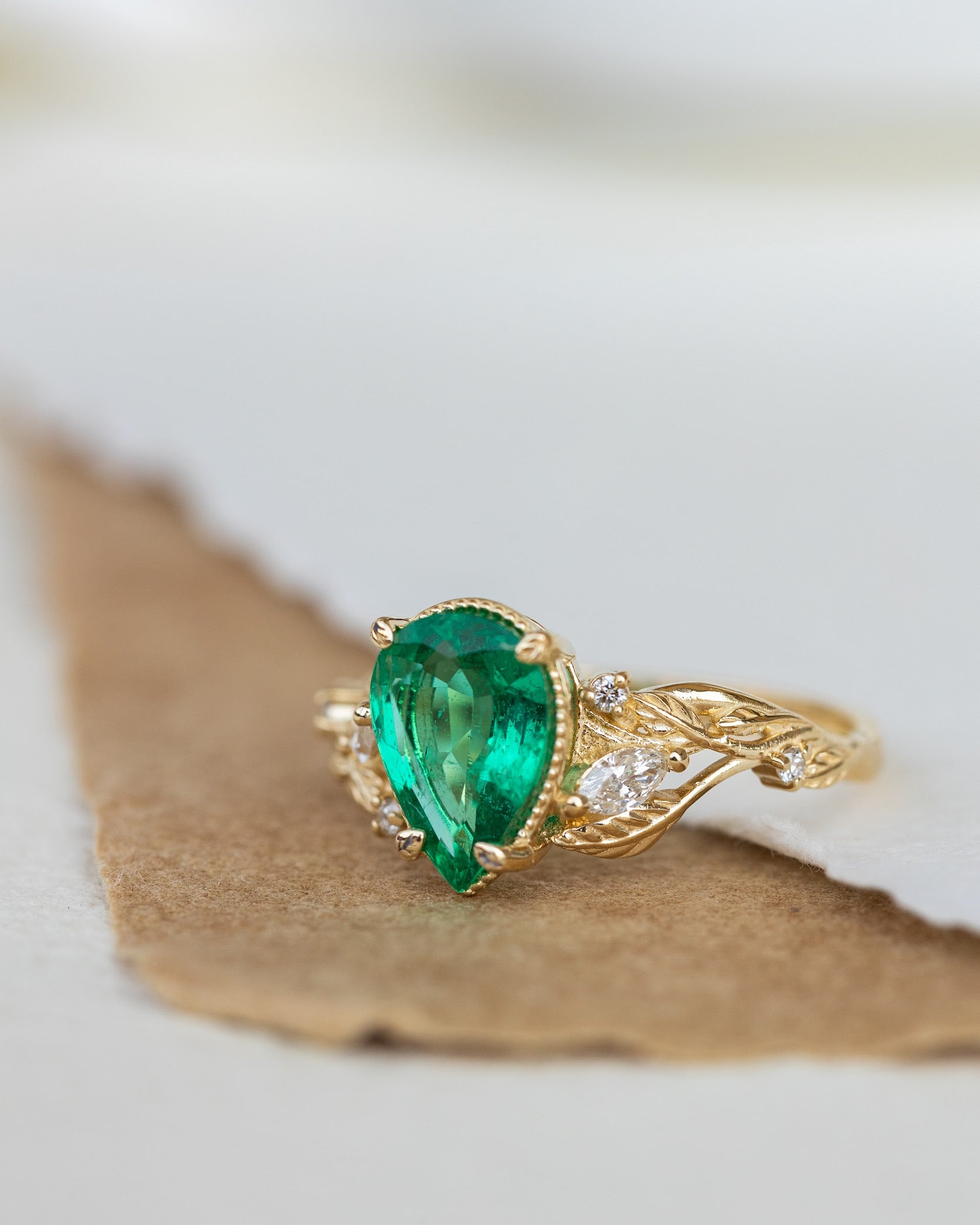 Natural emerald bridal ring set, gold leaves stacking rings with diamonds / Patricia - Eden Garden Jewelry™
