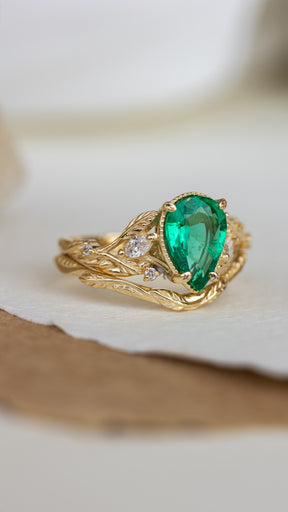 Natural emerald bridal ring set, gold leaves stacking rings with diamonds / Patricia - Eden Garden Jewelry™
