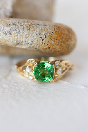 Tsavorite garnet engagement ring, gold ring with leaves and diamonds / Patricia - Eden Garden Jewelry™