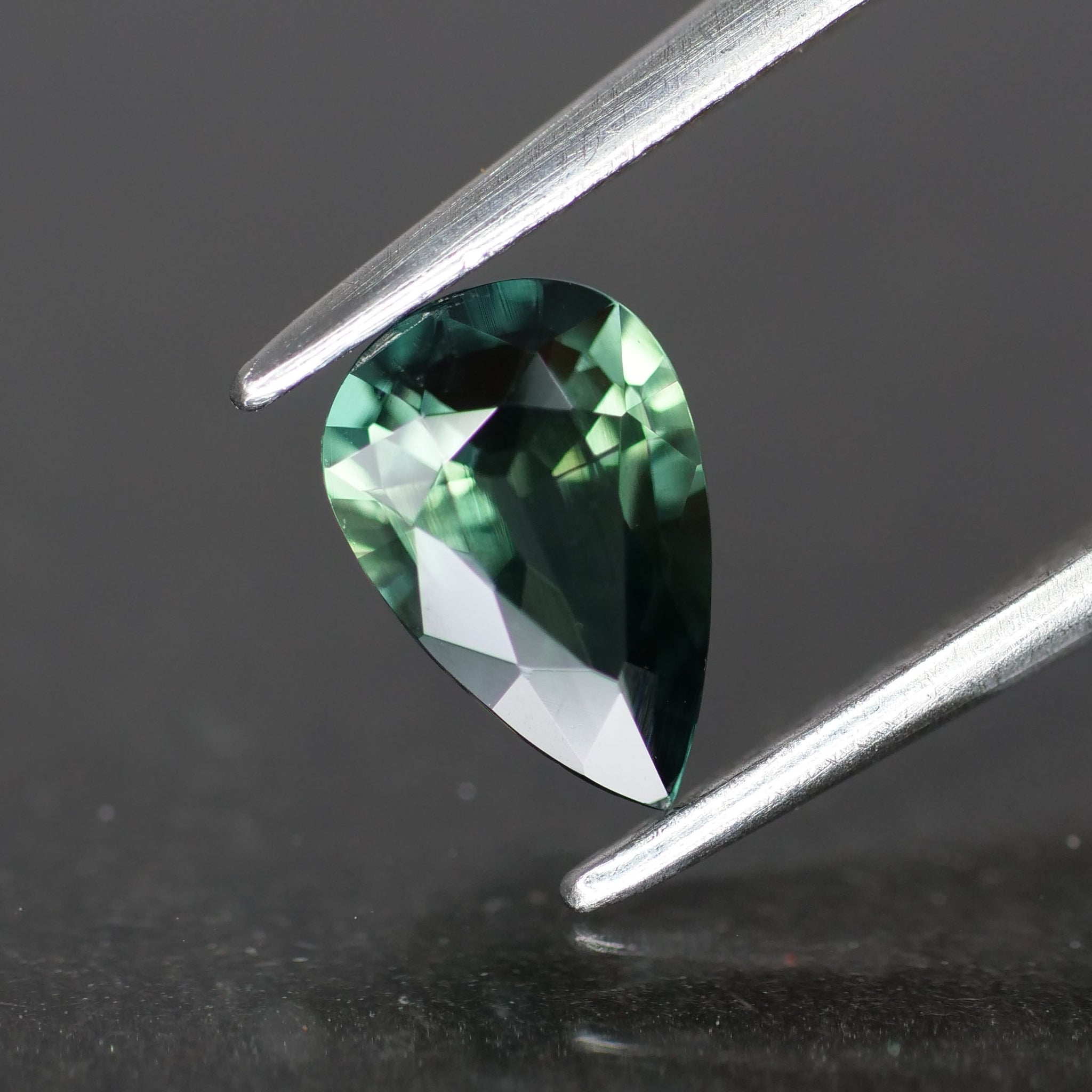 Sapphire | natural, green, pear cut *7x5 mm, VS, *0.7 ct - Eden Garden Jewelry™