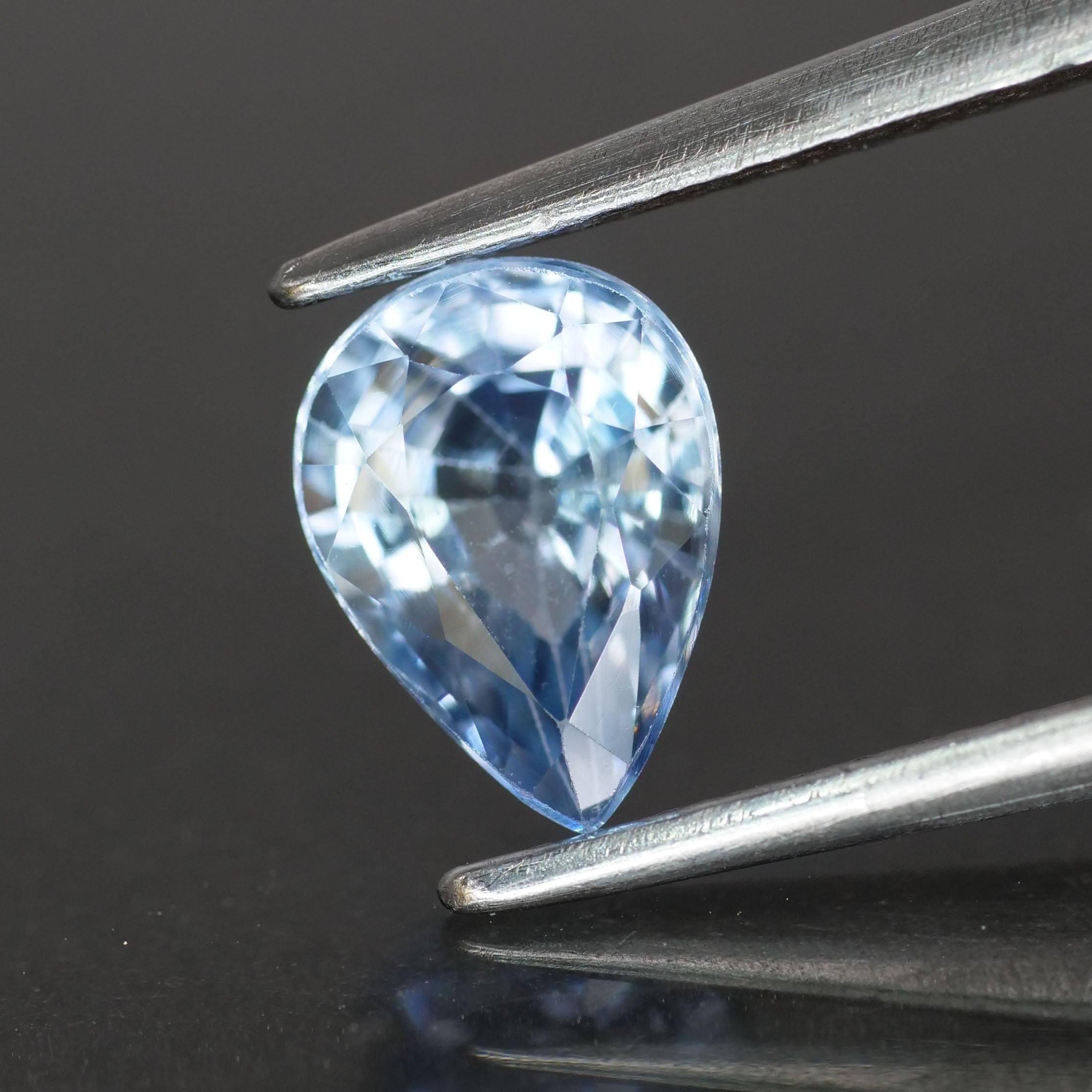 Blue Sapphire | natural, pear cut 7x5 mm, VS, *1ct - Eden Garden Jewelry™