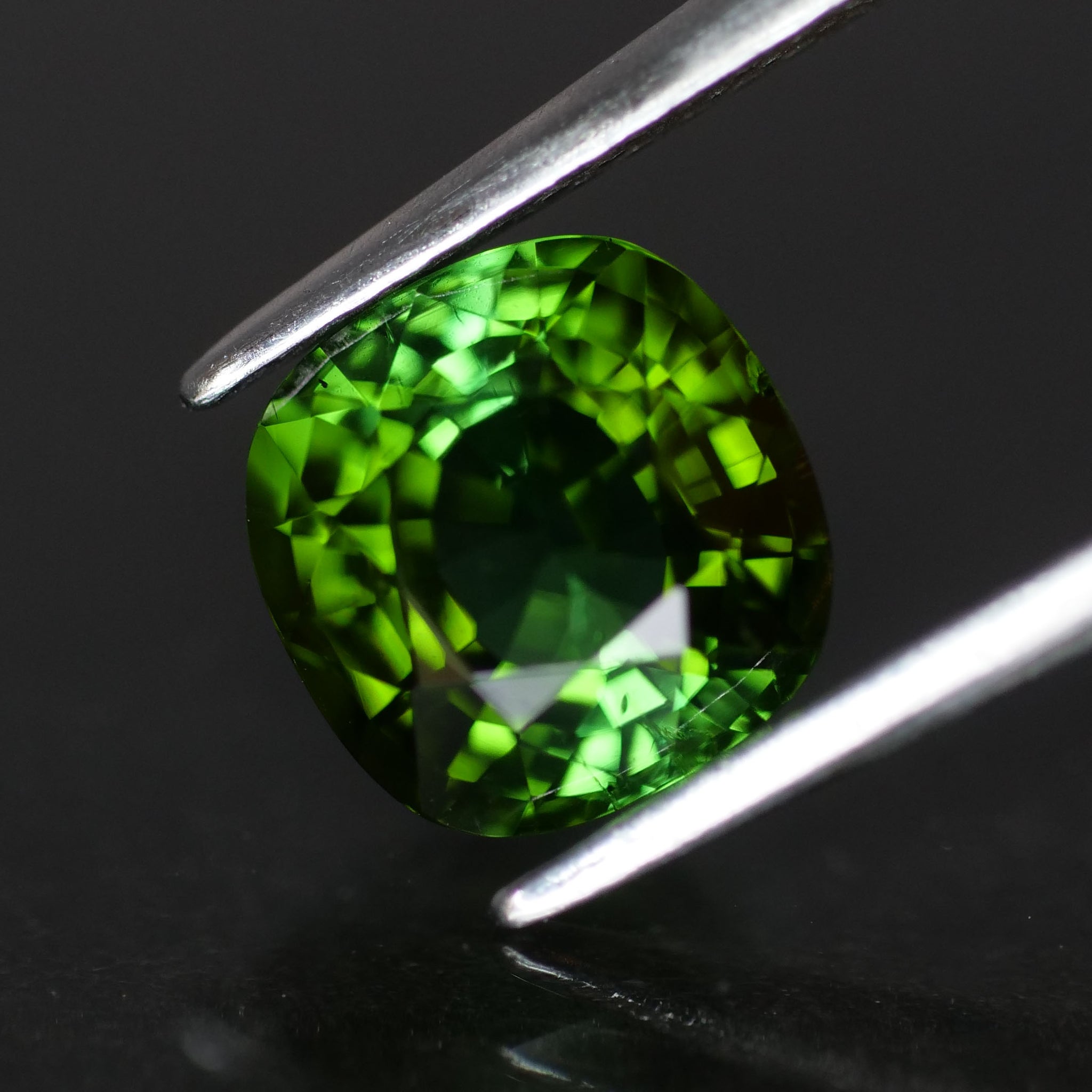Tourmaline | green color, cushion cut, 7mm, *1.6 ct, VS - Eden Garden Jewelry™