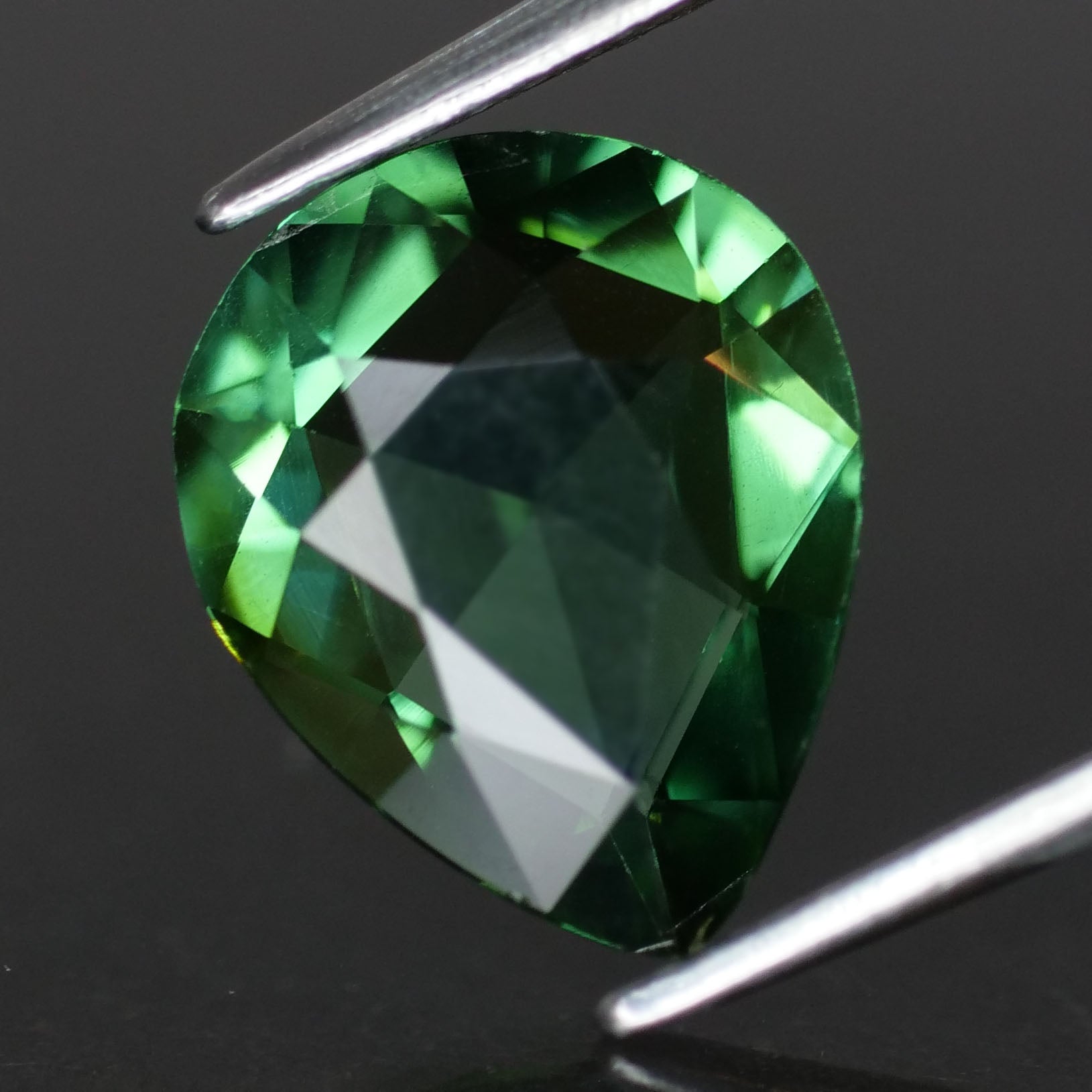 Tourmaline | green color, pear cut 10.5x8.5* mm, 2.25ct, VVS - Eden Garden Jewelry™