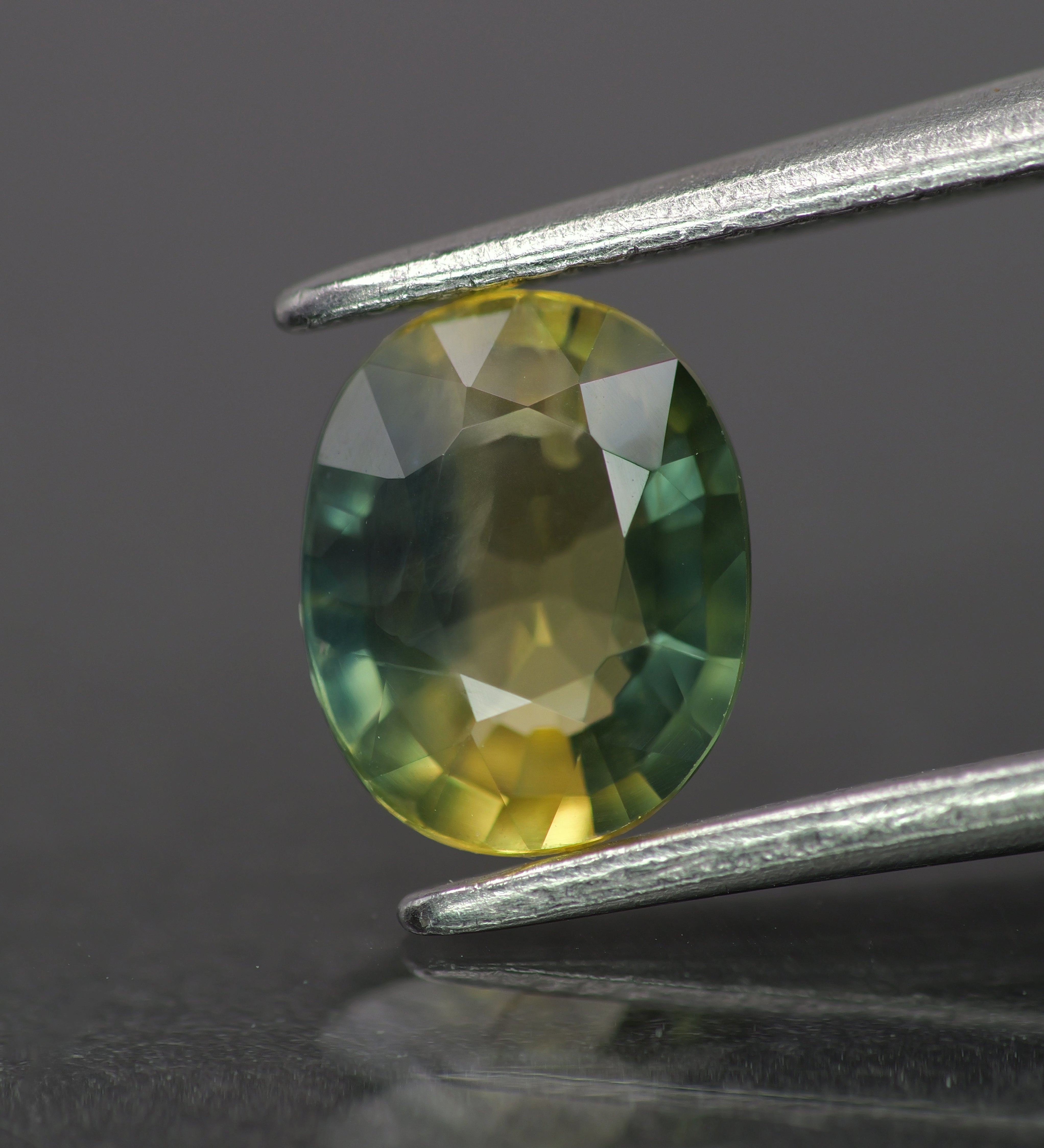 Parti Sapphire | natural, Tri-color: yellow, green & teal color, oval-cut, 7x5.5mm, 0.9ct, Madagascar - Eden Garden Jewelry™