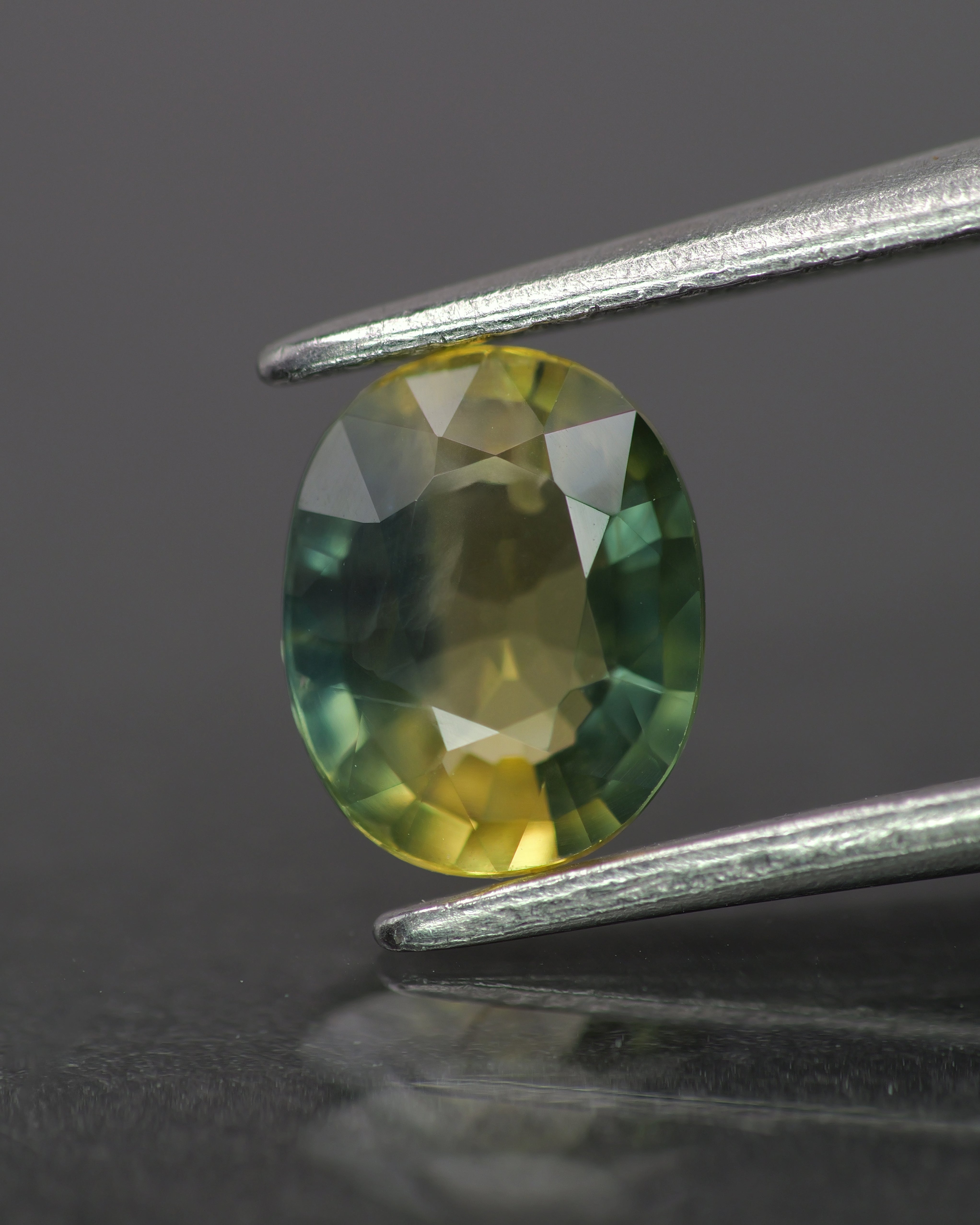 Parti Sapphire | natural, Tri-color: yellow, green & teal color, oval-cut, 7x5.5mm, 0.9ct, Madagascar - Eden Garden Jewelry™