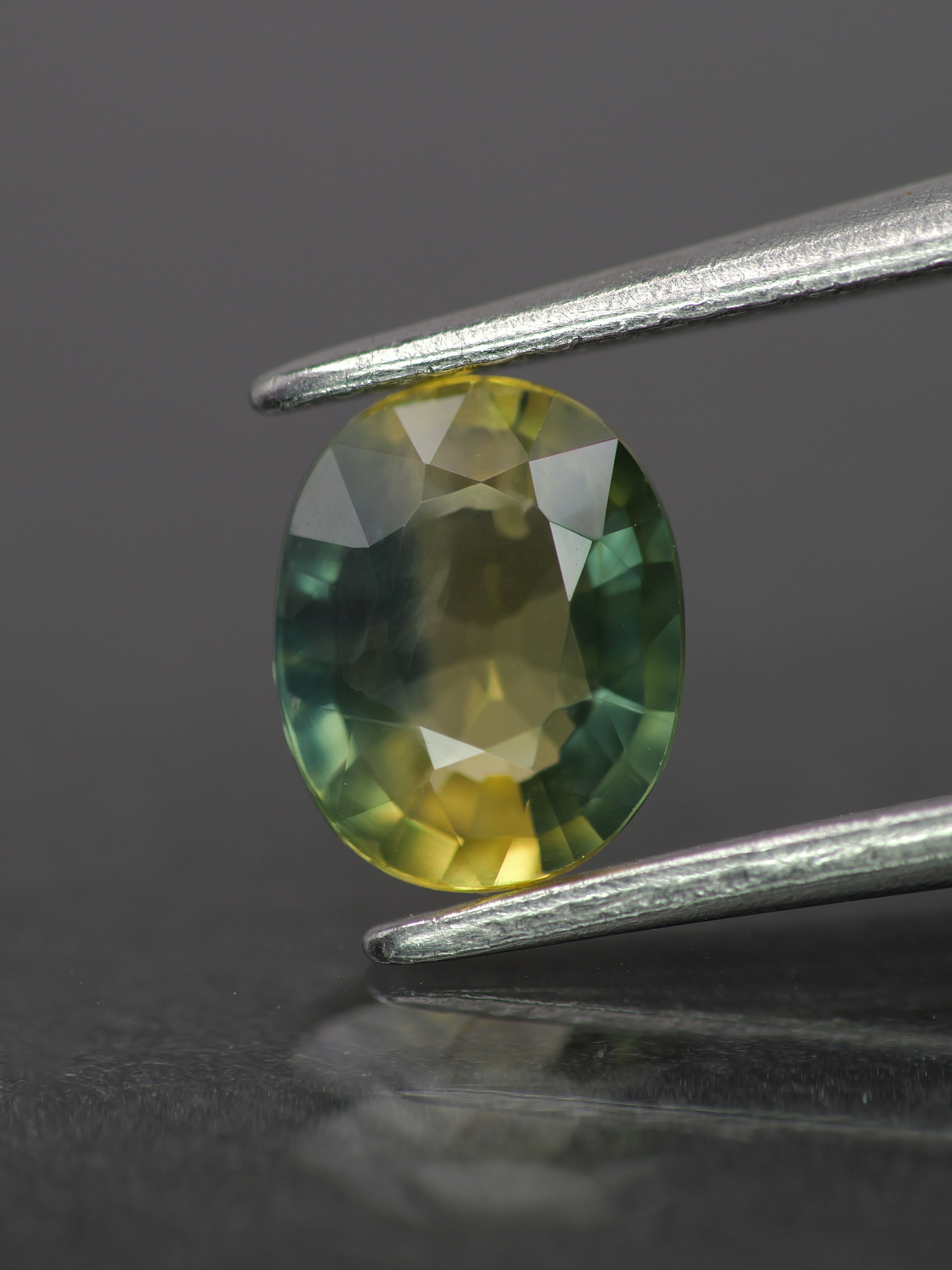 Parti Sapphire | natural, Tri-color: yellow, green & teal color, oval-cut, 7x5.5mm, 0.9ct, Madagascar - Eden Garden Jewelry™
