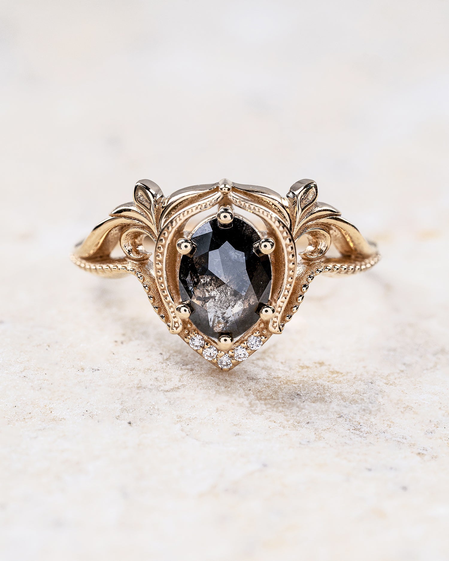 Salt & pepper diamond engagement ring / Lida oval - Eden Garden Jewelry™