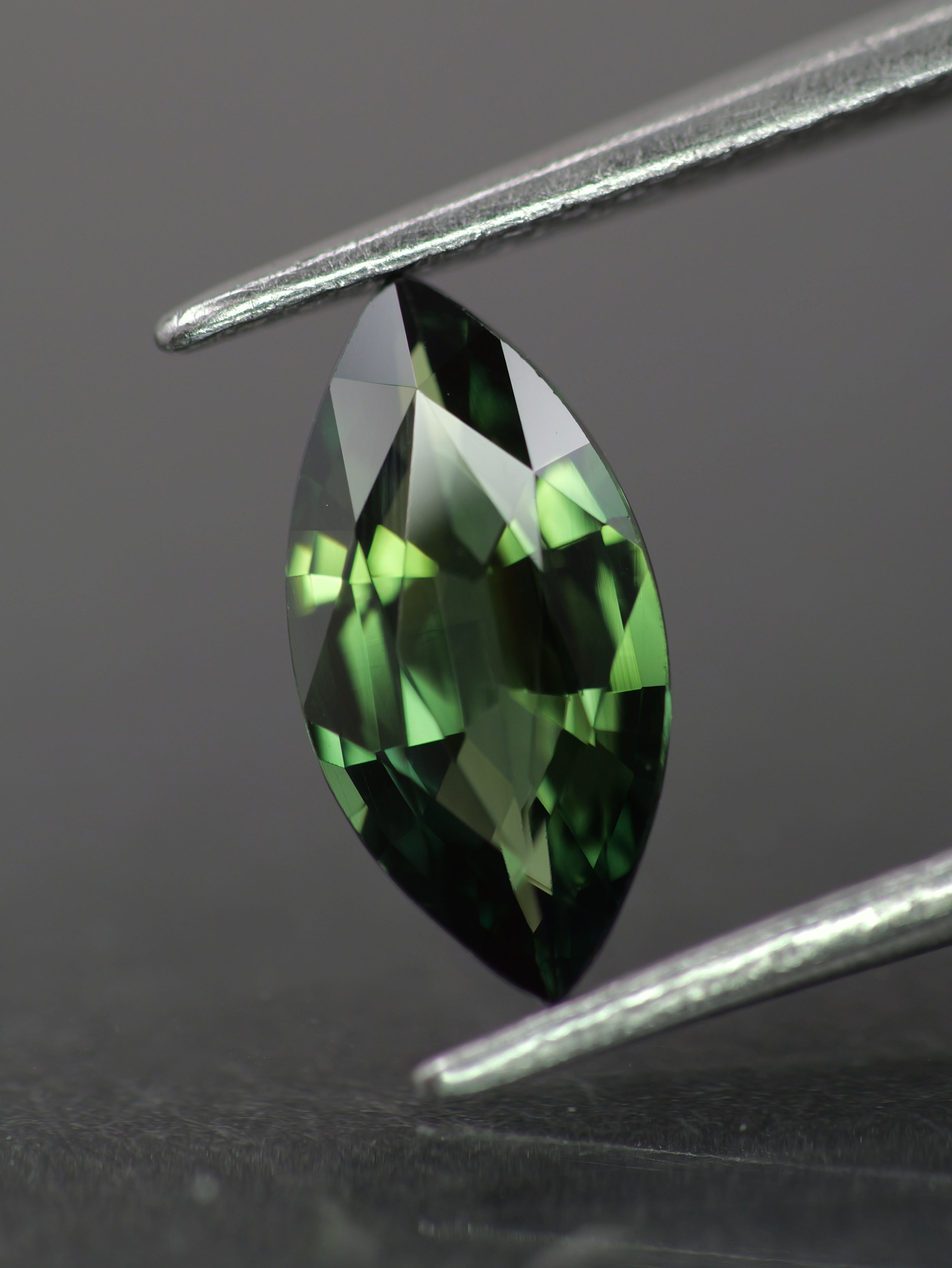 Sapphire | natural, green color, marquise-cut, 10x5mm, 1ct - Eden Garden Jewelry™