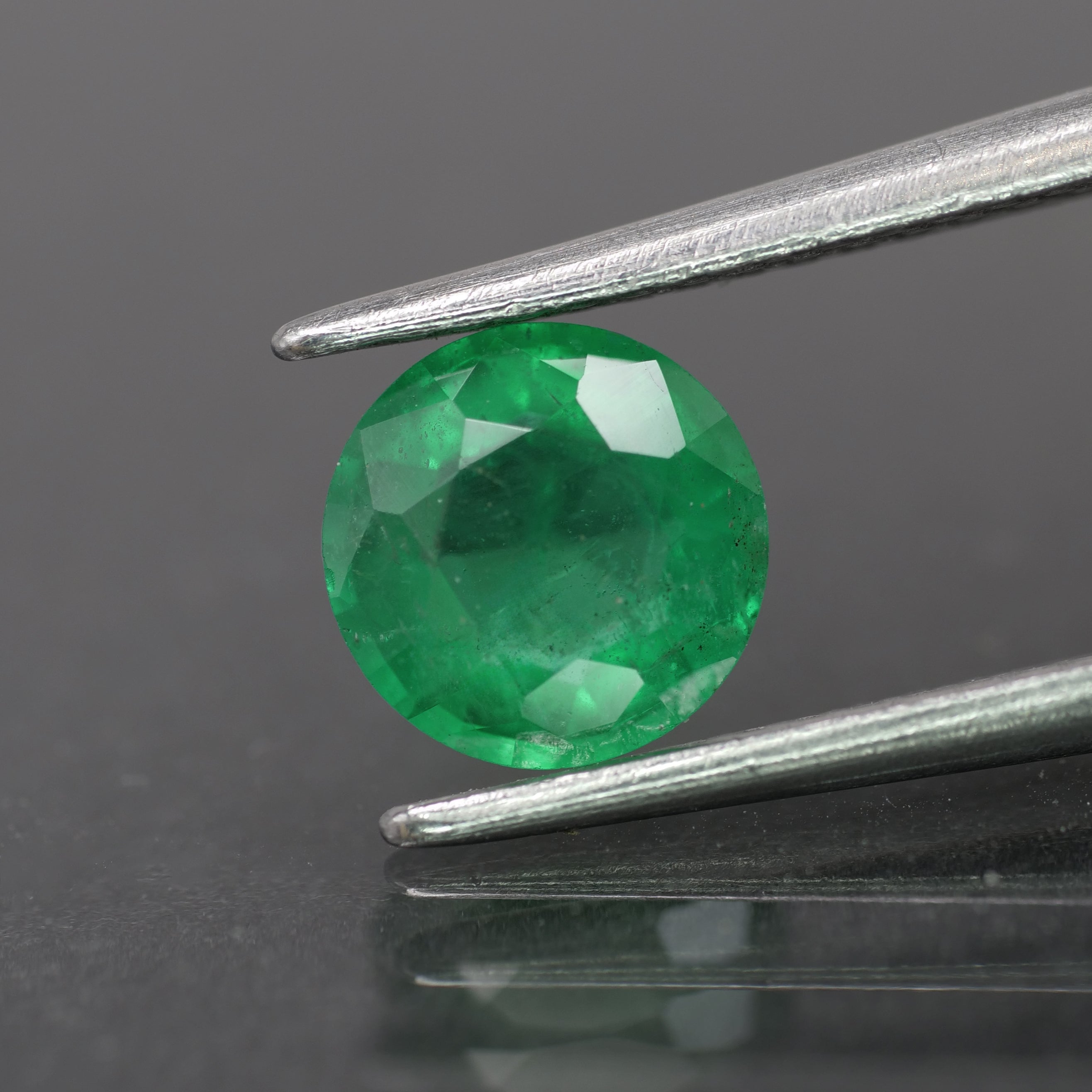 Emerald | natural, green color, round-cut, *6mm, 0.8ct - Eden Garden Jewelry™
