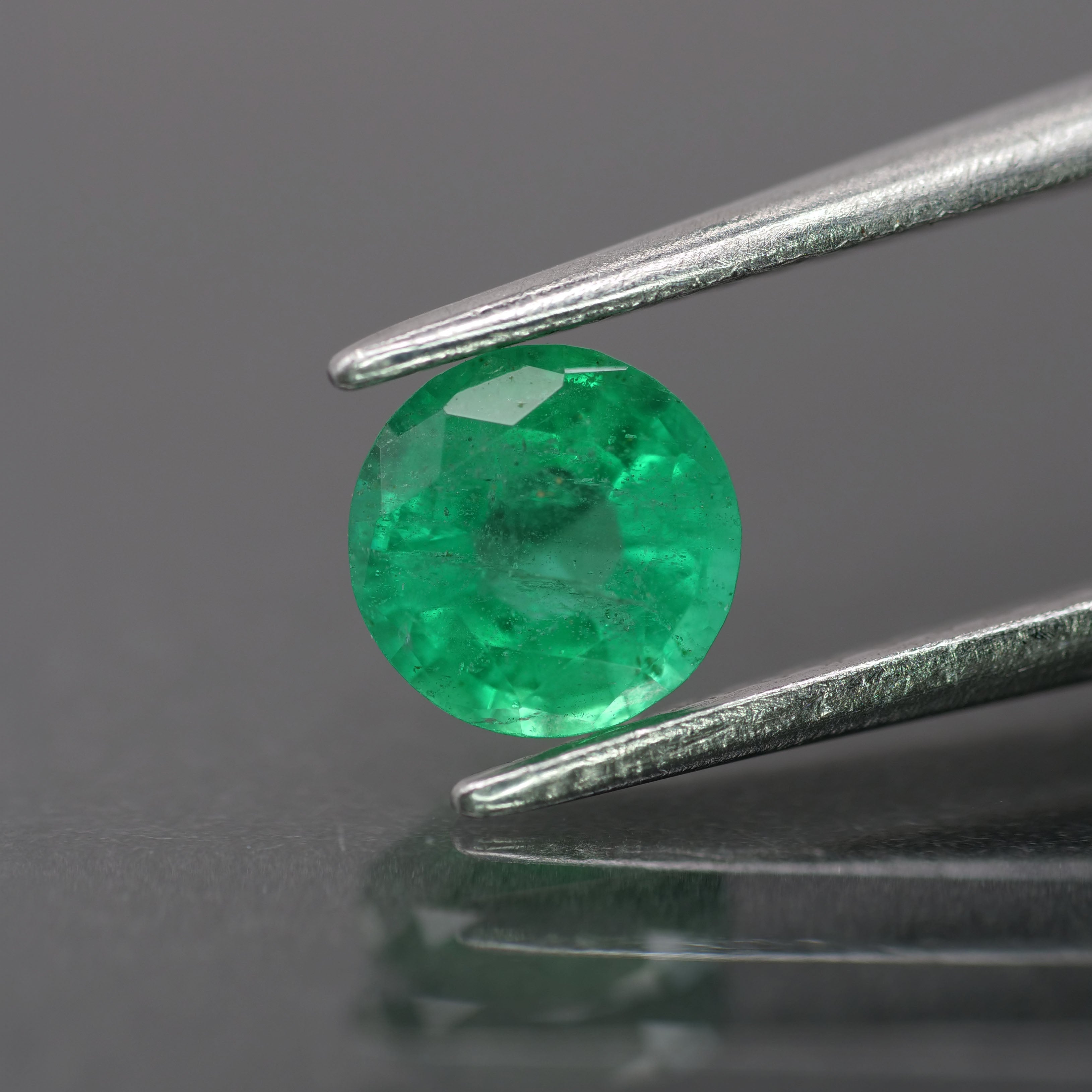 Emerald | natural, green color, round-cut, *5.5mm, *0.5ct - Eden Garden Jewelry™
