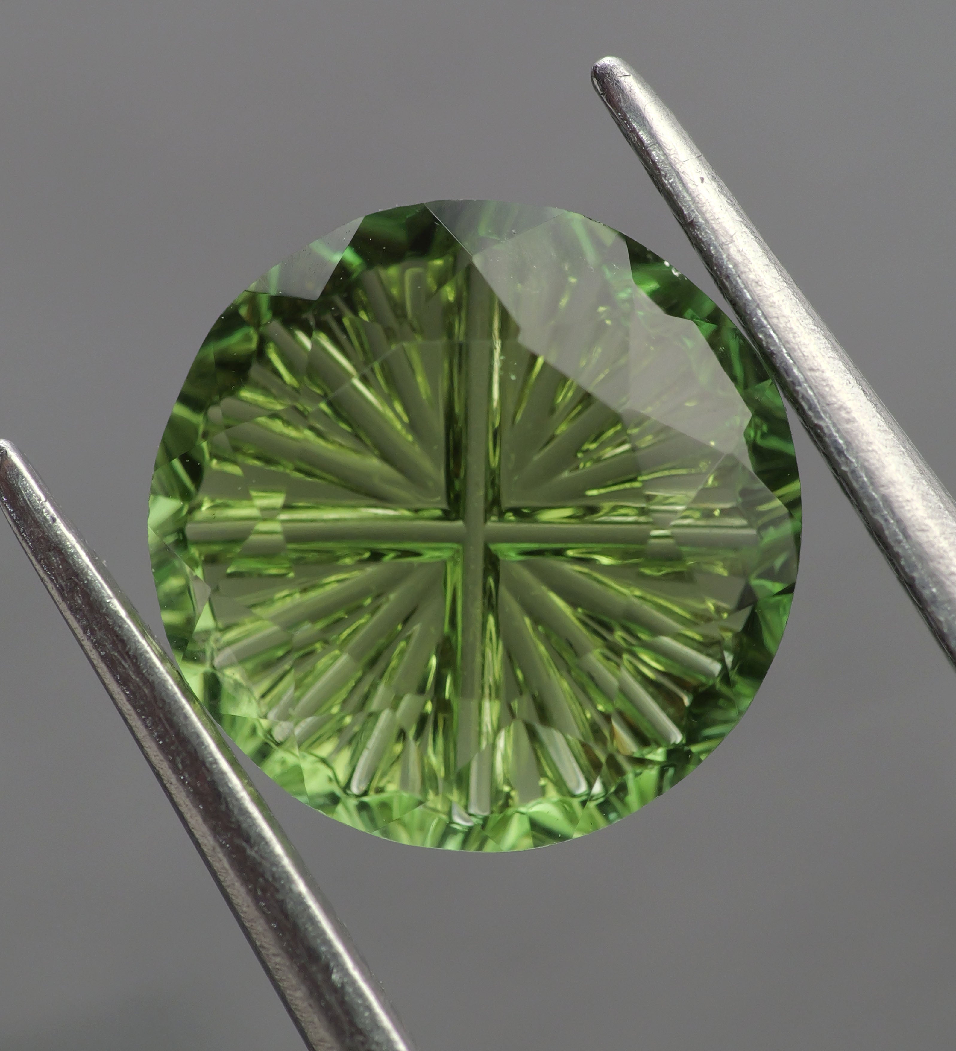 Tourmaline | natural, green color, fantasy-cut, 8.5mm, 2.1ct - Eden Garden Jewelry™