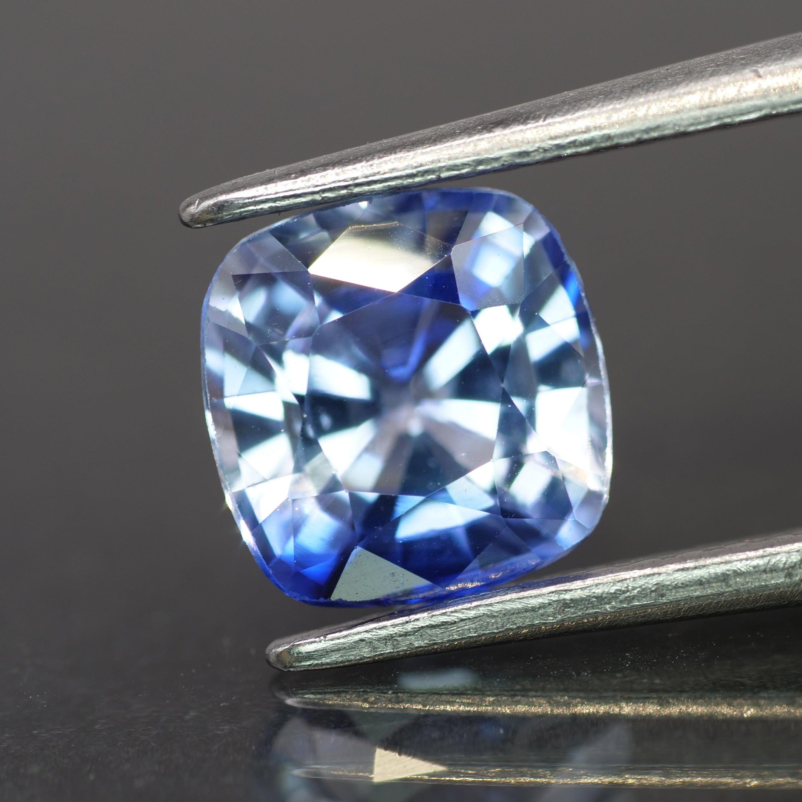 Sapphire | natural, bi-color: blue & white color, cushion-cut, *7x7mm, 1.8ct - Eden Garden Jewelry™