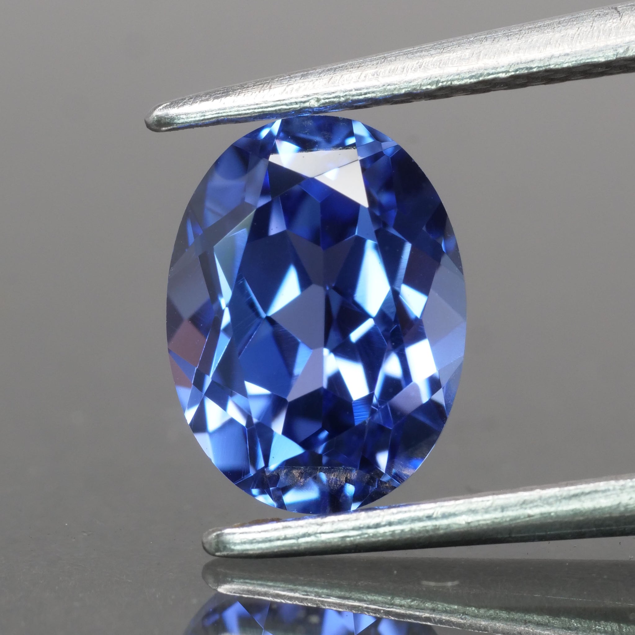 Blue Sapphire | lab created, oval cut 8x6mm, VS 1.8 ct - Eden Garden Jewelry™