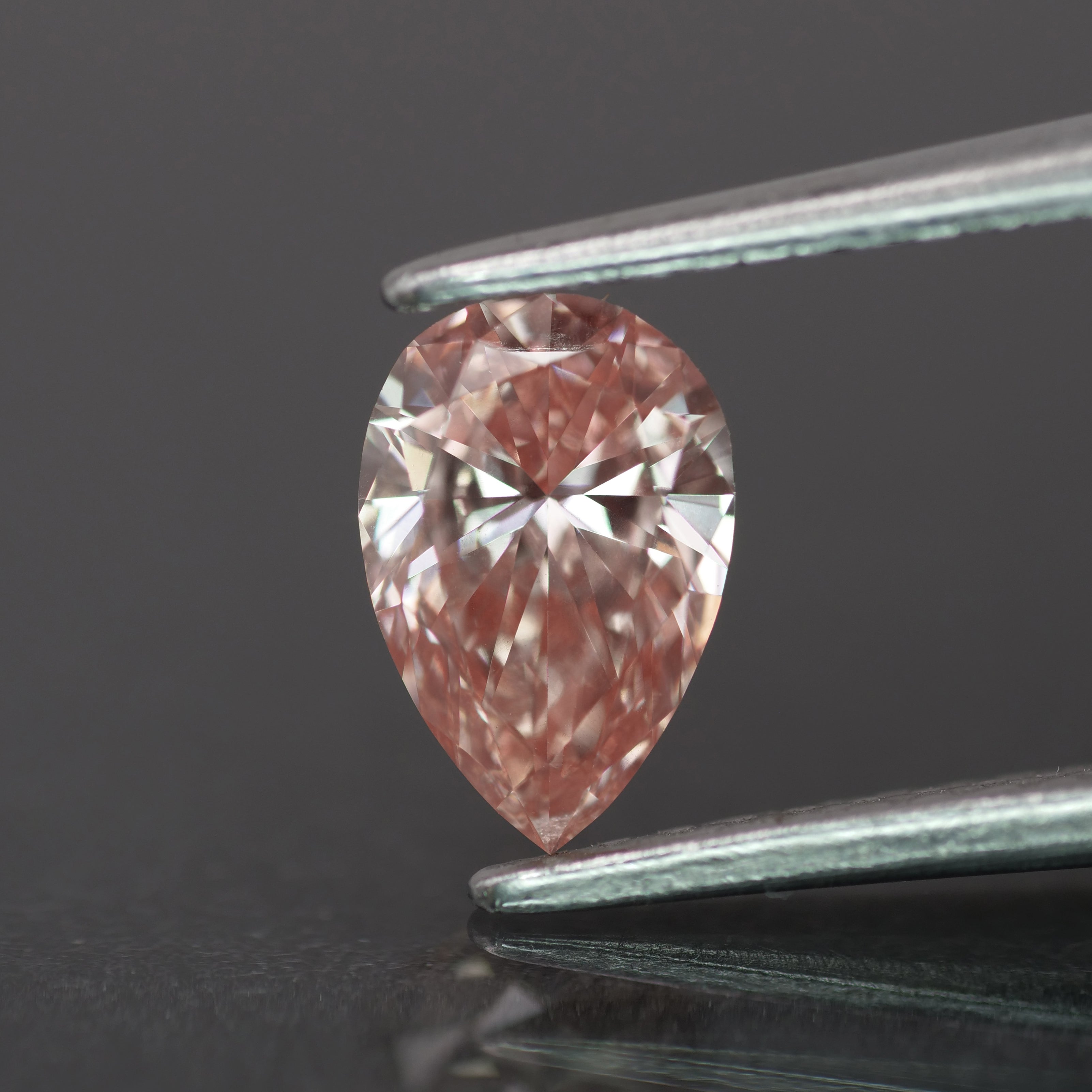 Lab grown diamond | IGI certified | pear-cut, *7x5mm, Fancy vivid pink color, VS1, *0.5ct - Eden Garden Jewelry™