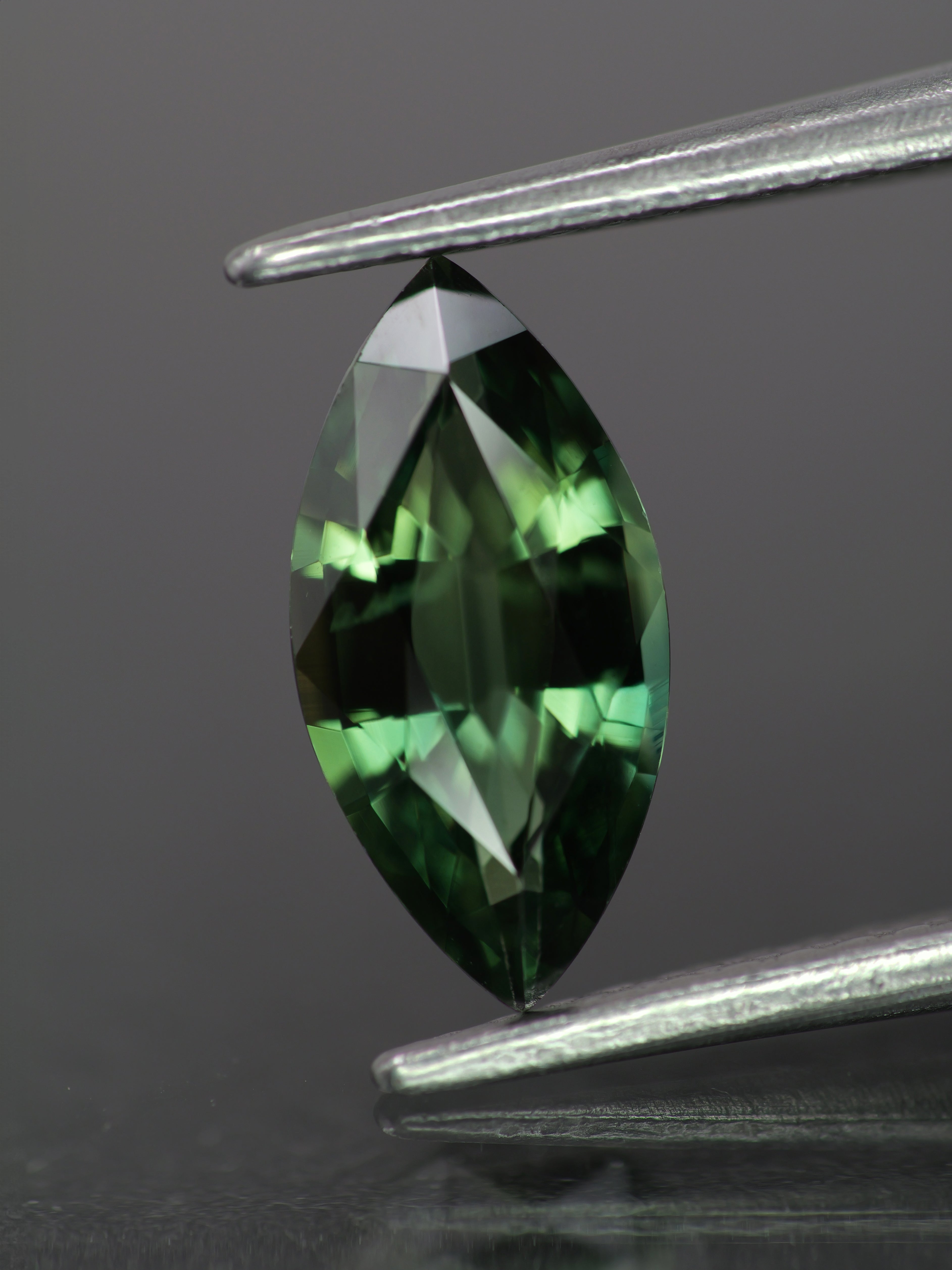 Sapphire | natural, green color, marquise-cut, 10x5mm, *1.2ct - Eden Garden Jewelry™