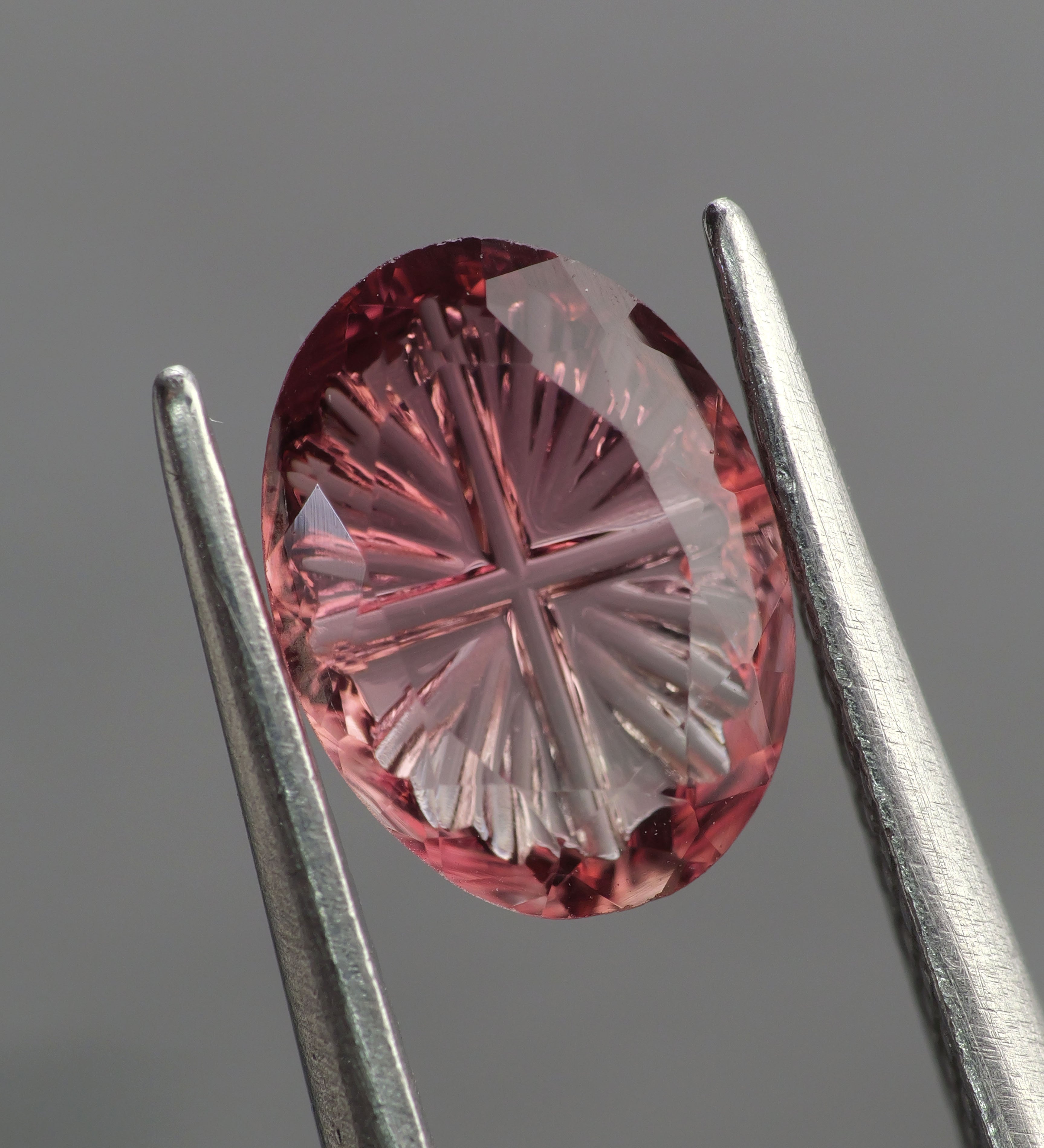 Tourmaline | natural, orangish pink color, fantasy-cut, 8x6mm, 1ct - Eden Garden Jewelry™
