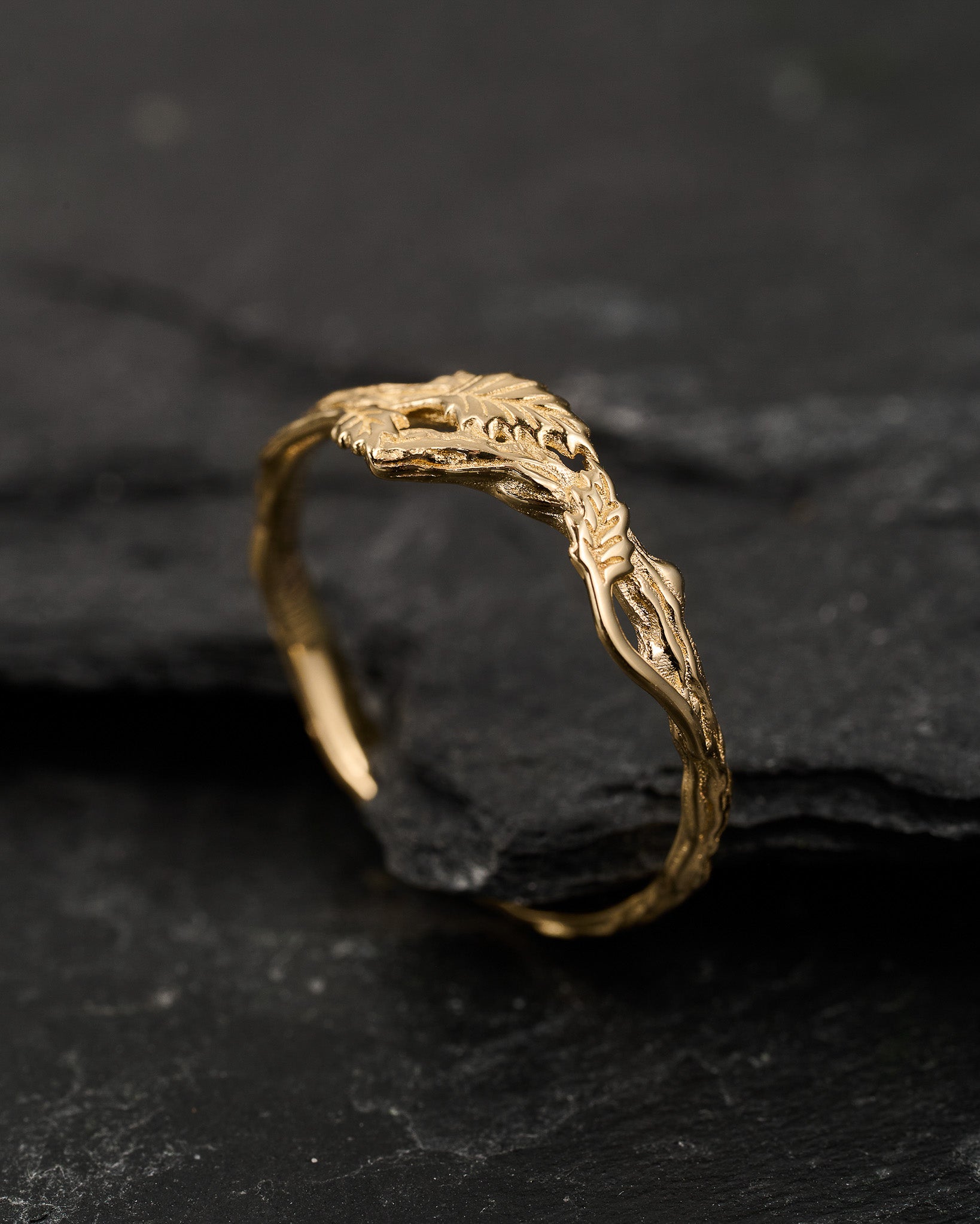 READY TO SHIP: Delicate branch wedding band, 14K yellow gold, RING SIZE 7.25 US - Eden Garden Jewelry™