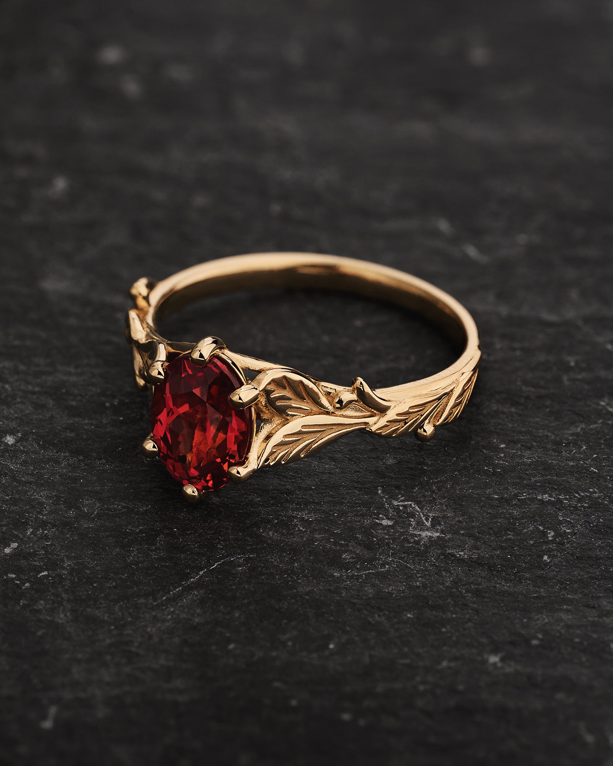 Engagement Ring with Oval Padparadscha Sapphire (Lab-Grown) in Leafy Style / Freesia - Eden Garden Jewelry™