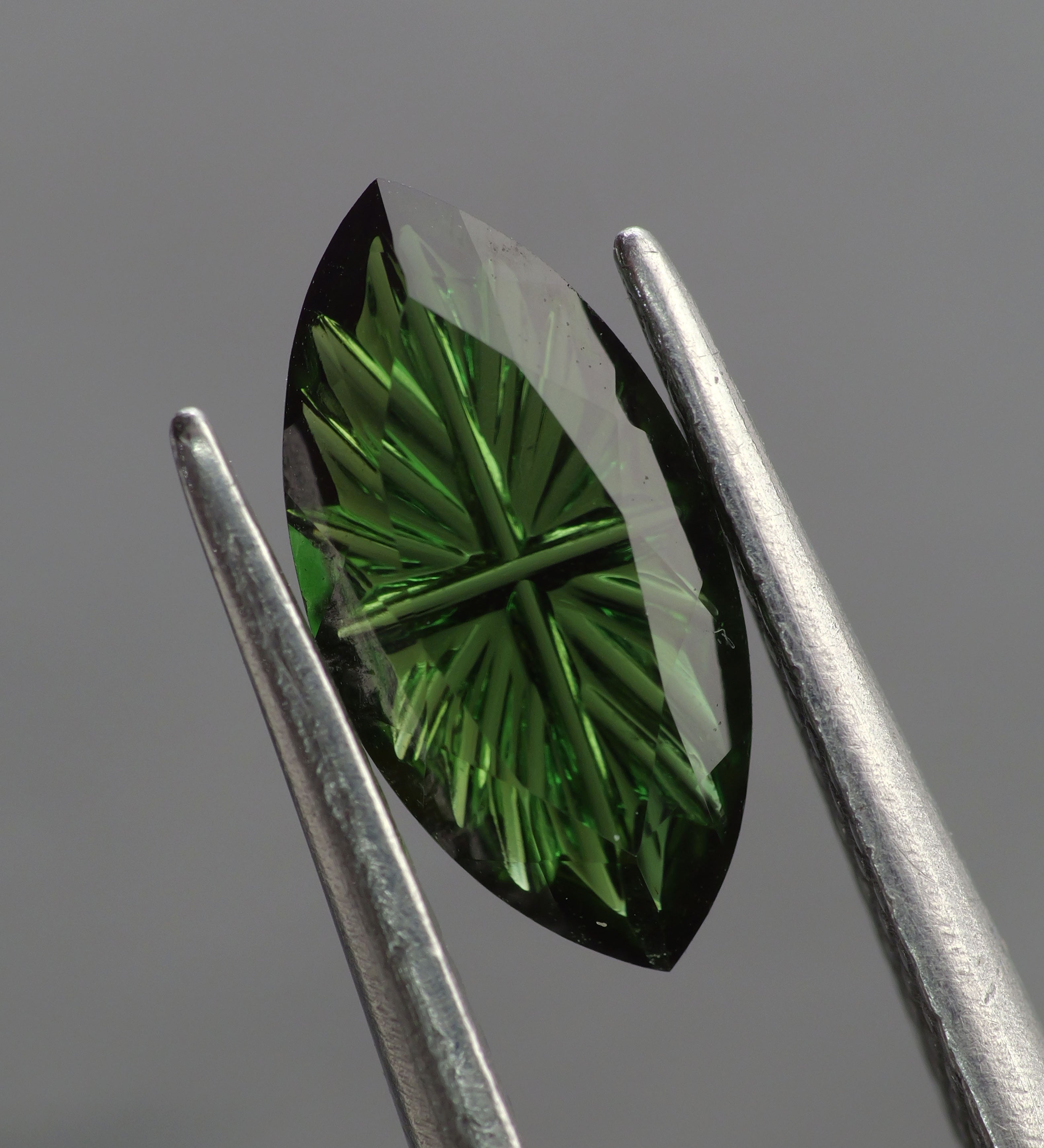 Tourmaline | natural, green color, fantasy-cut, 10x5mm, 0.7ct - Eden Garden Jewelry™