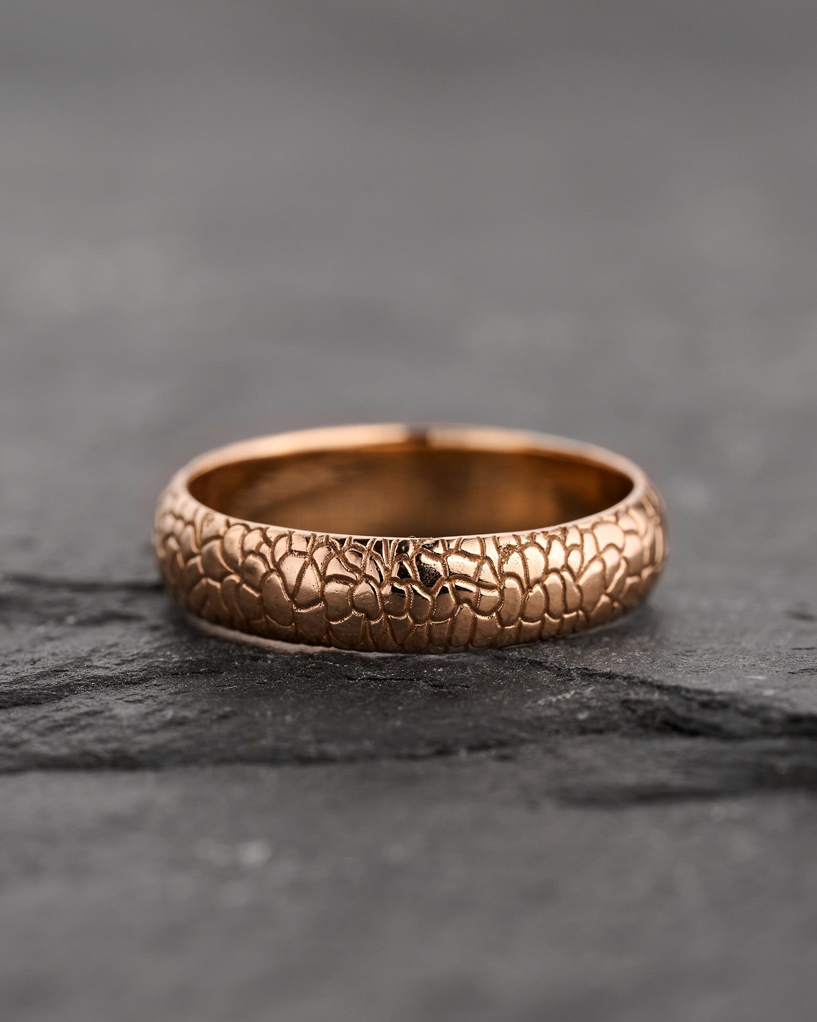 Wedding bands set for couple, reptile skin textured rings - Eden Garden Jewelry™