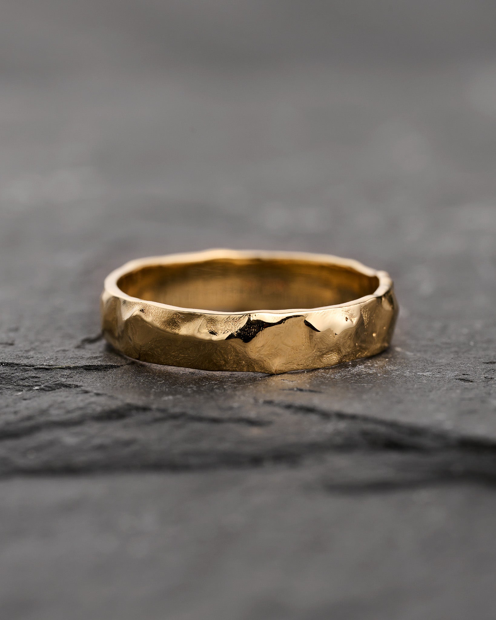 Melted effect wedding band, unisex ring - Eden Garden Jewelry™