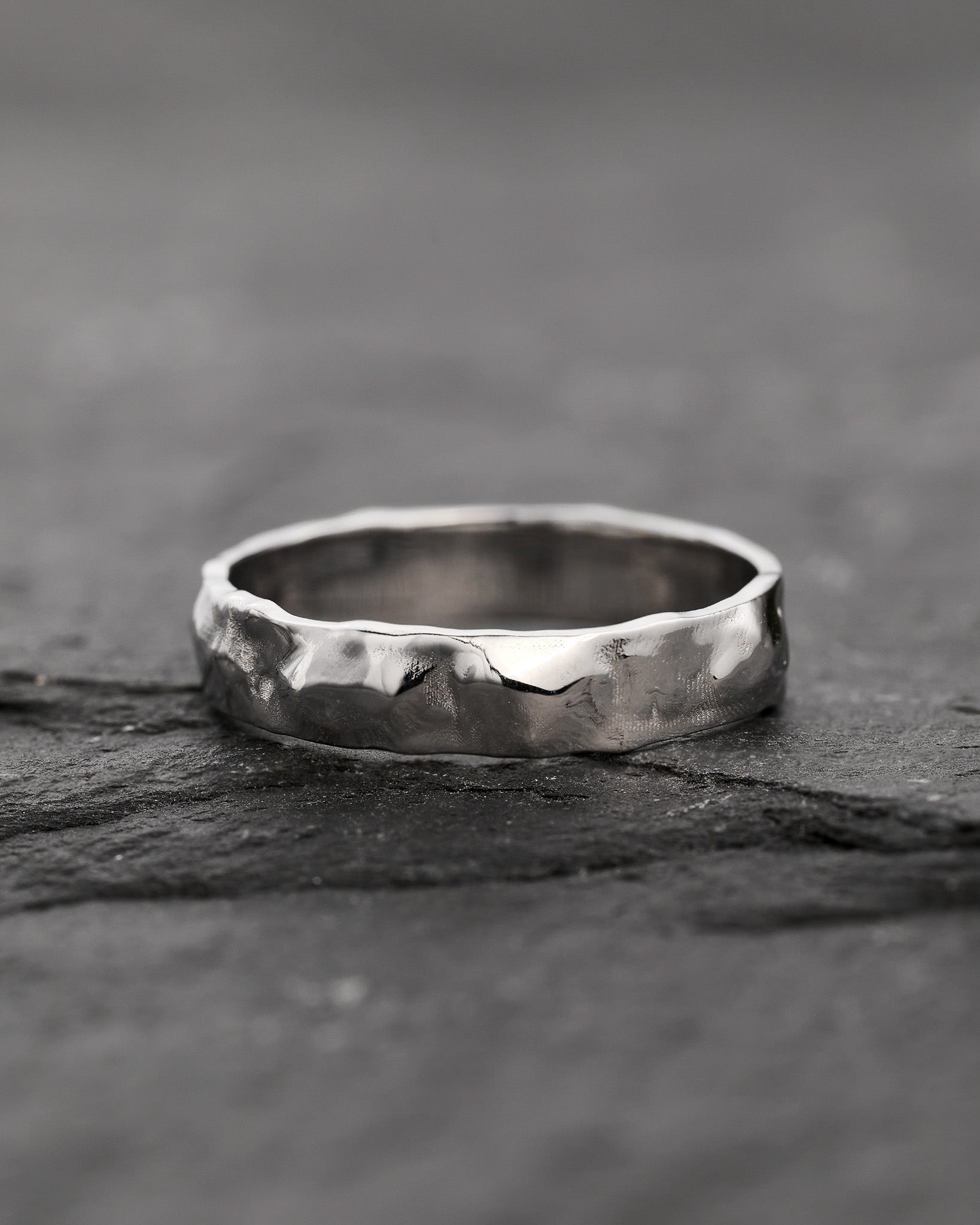 Melted effect wedding band, unisex ring - Eden Garden Jewelry™