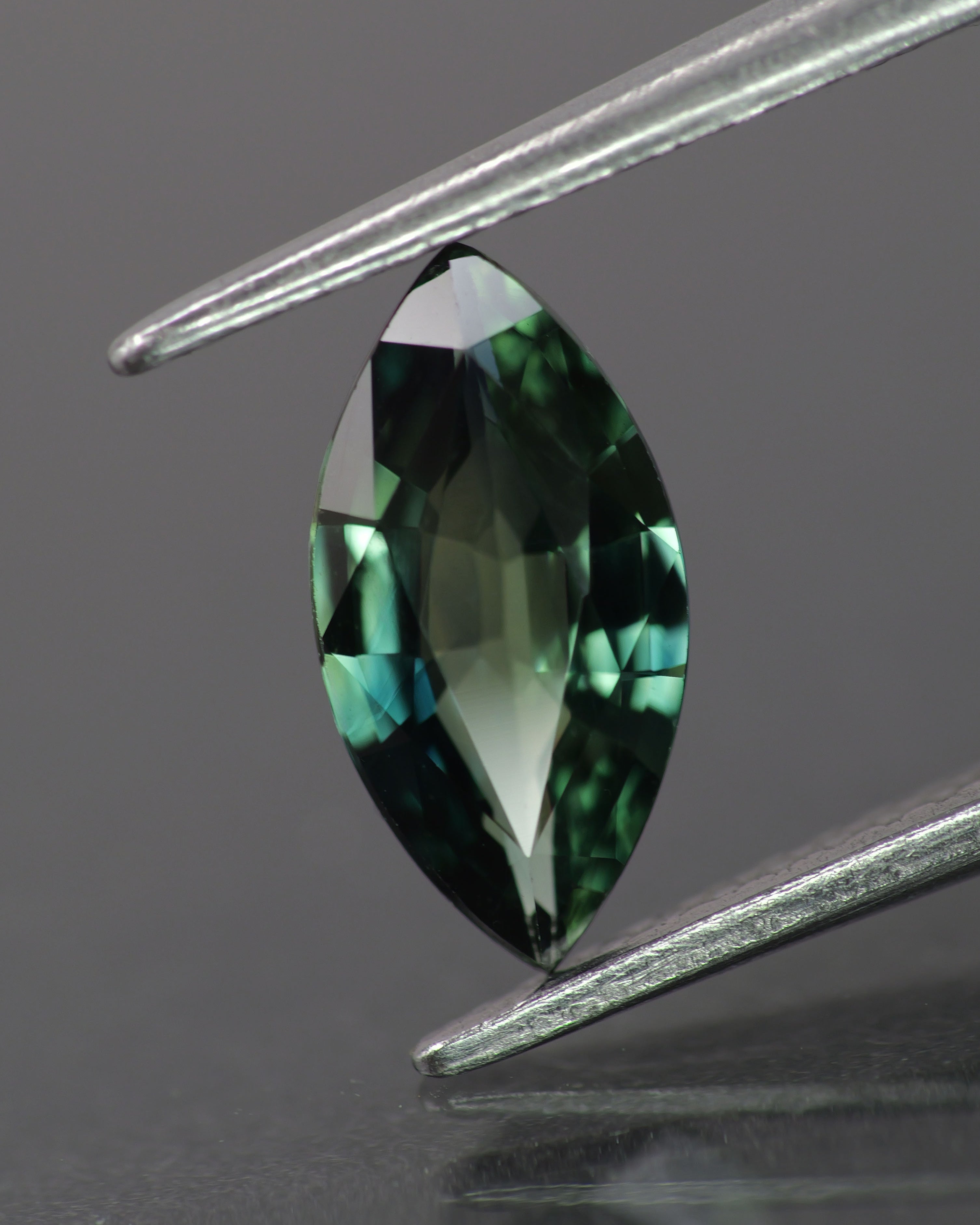Sapphire | natural, bi-color: green & blue, marquise-cut, 10x5mm, 1ct - Eden Garden Jewelry™