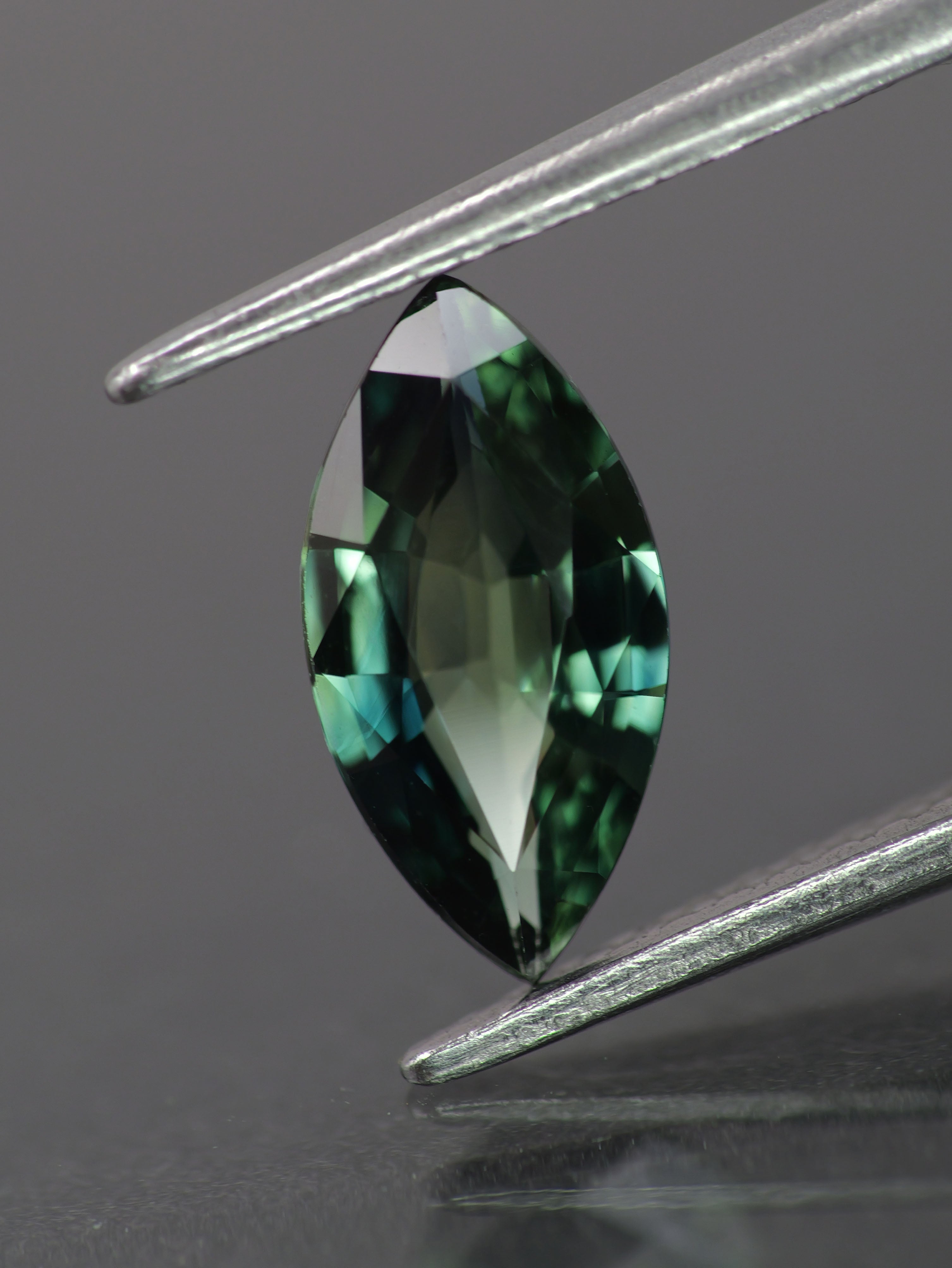 Sapphire | natural, bi-color: green & blue, marquise-cut, 10x5mm, 1ct - Eden Garden Jewelry™