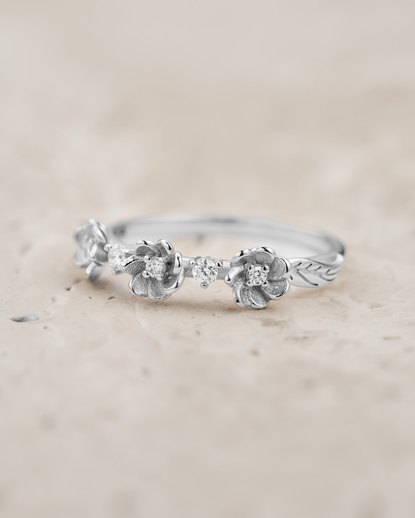 Three flowers wedding band, diamond ring - Eden Garden Jewelry™